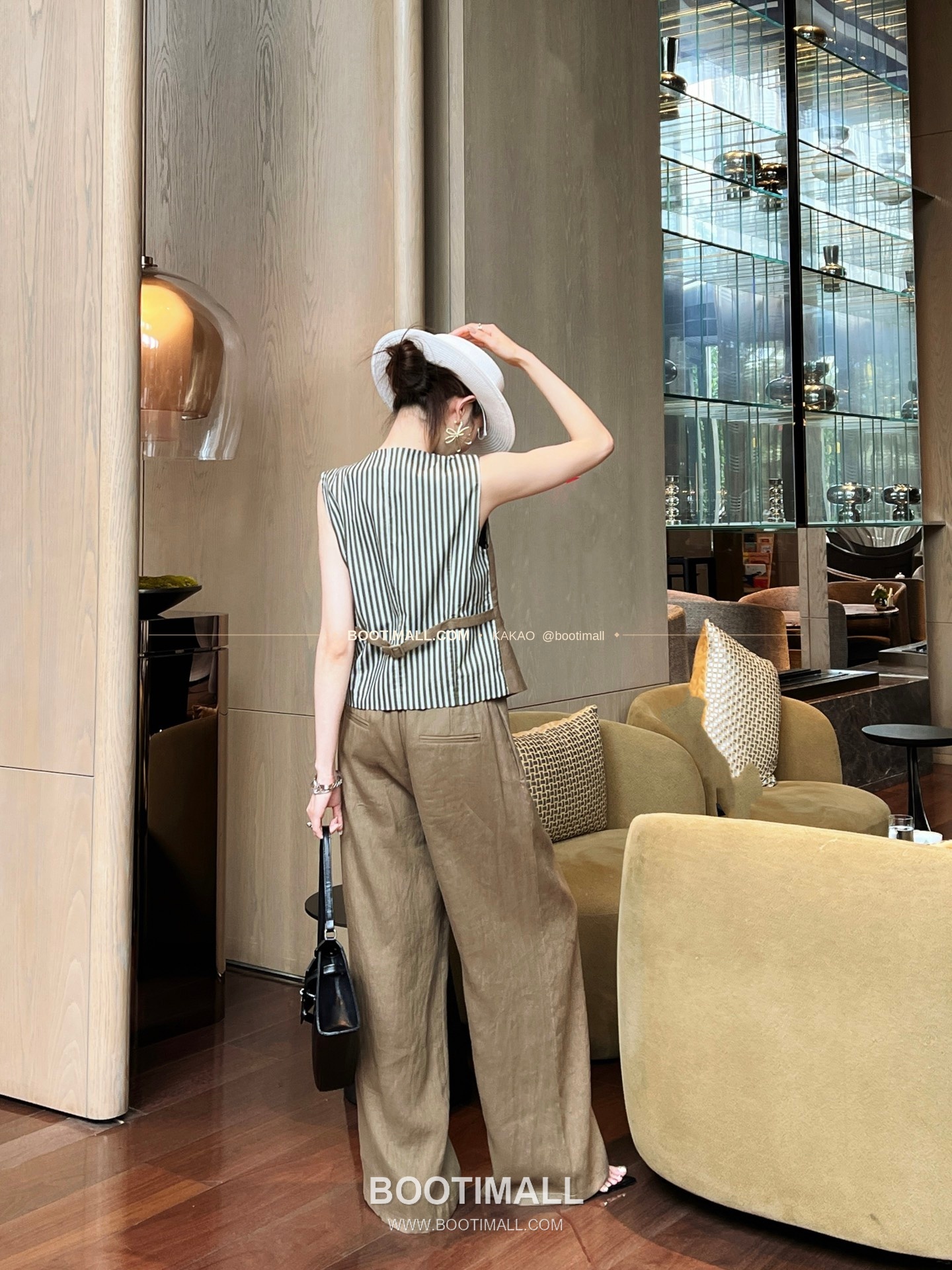 로로피아나 2026SS 코튼린넨 자수 루즈핏 스트레이트 팬츠 Loro Piana 2026 SS Cotton Linen Embroidered Loose Fit Straight Pants 6