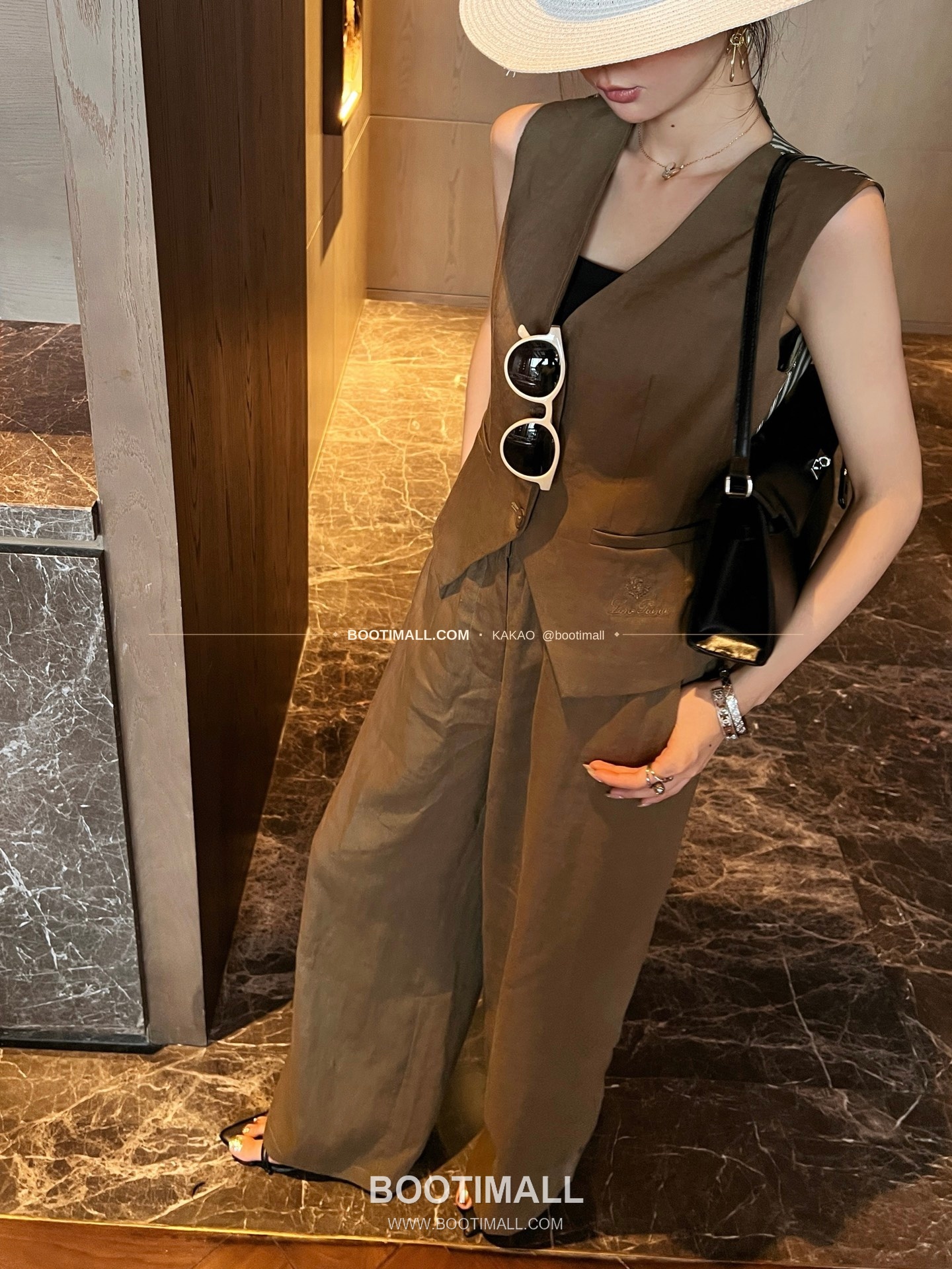 로로피아나 2026SS 코튼린넨 자수 루즈핏 스트레이트 팬츠 Loro Piana 2026 SS Cotton Linen Embroidered Loose Fit Straight Pants 9