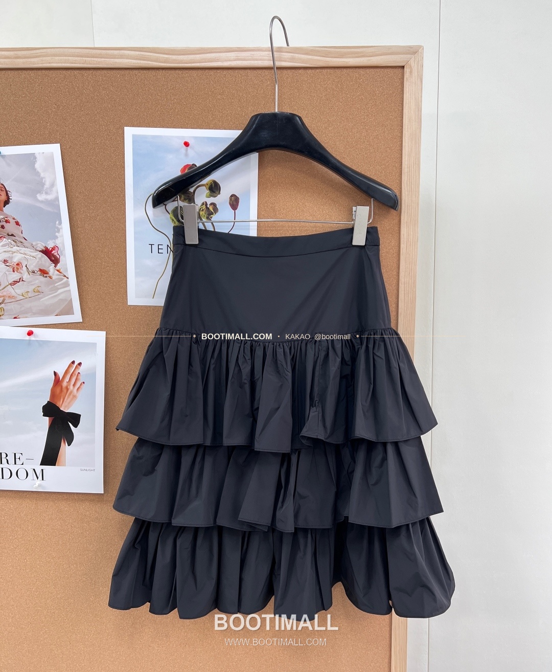 발렌티노 2026SS 티어드 플레어 하이웨이스트 미디 스커트 Valentino 2026 SS Tiered Flare High Waist Midi Skirt 11