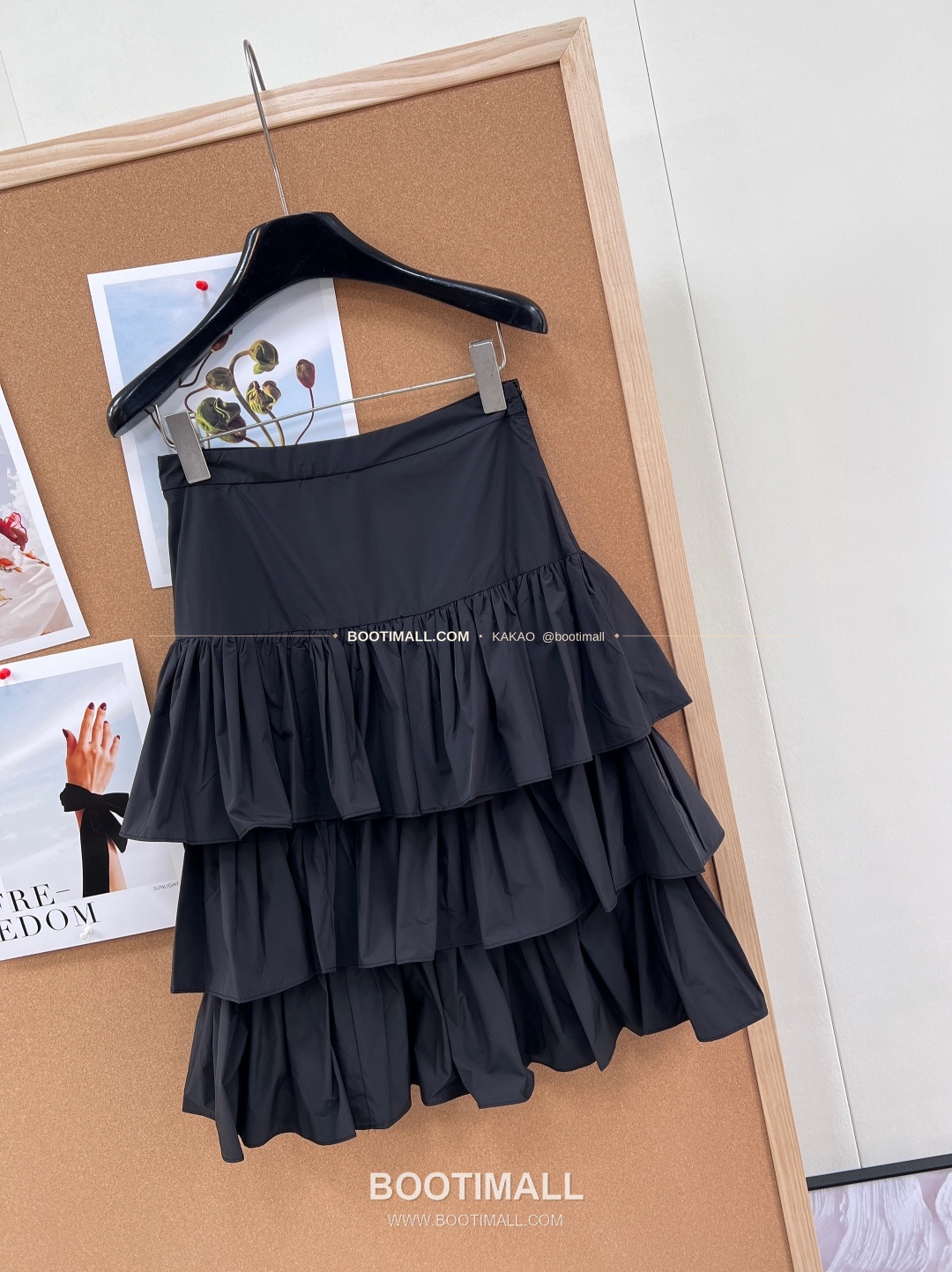발렌티노 2026SS 티어드 플레어 하이웨이스트 미디 스커트 Valentino 2026 SS Tiered Flare High Waist Midi Skirt 16