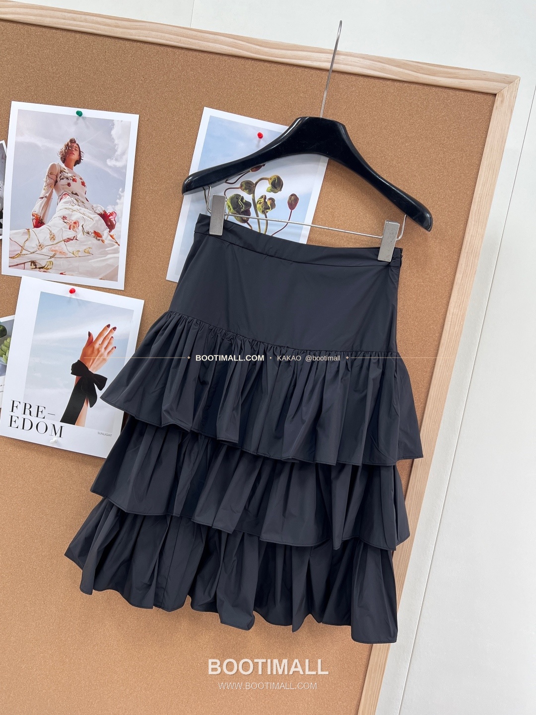 발렌티노 2026SS 티어드 플레어 하이웨이스트 미디 스커트 Valentino 2026 SS Tiered Flare High Waist Midi Skirt 17