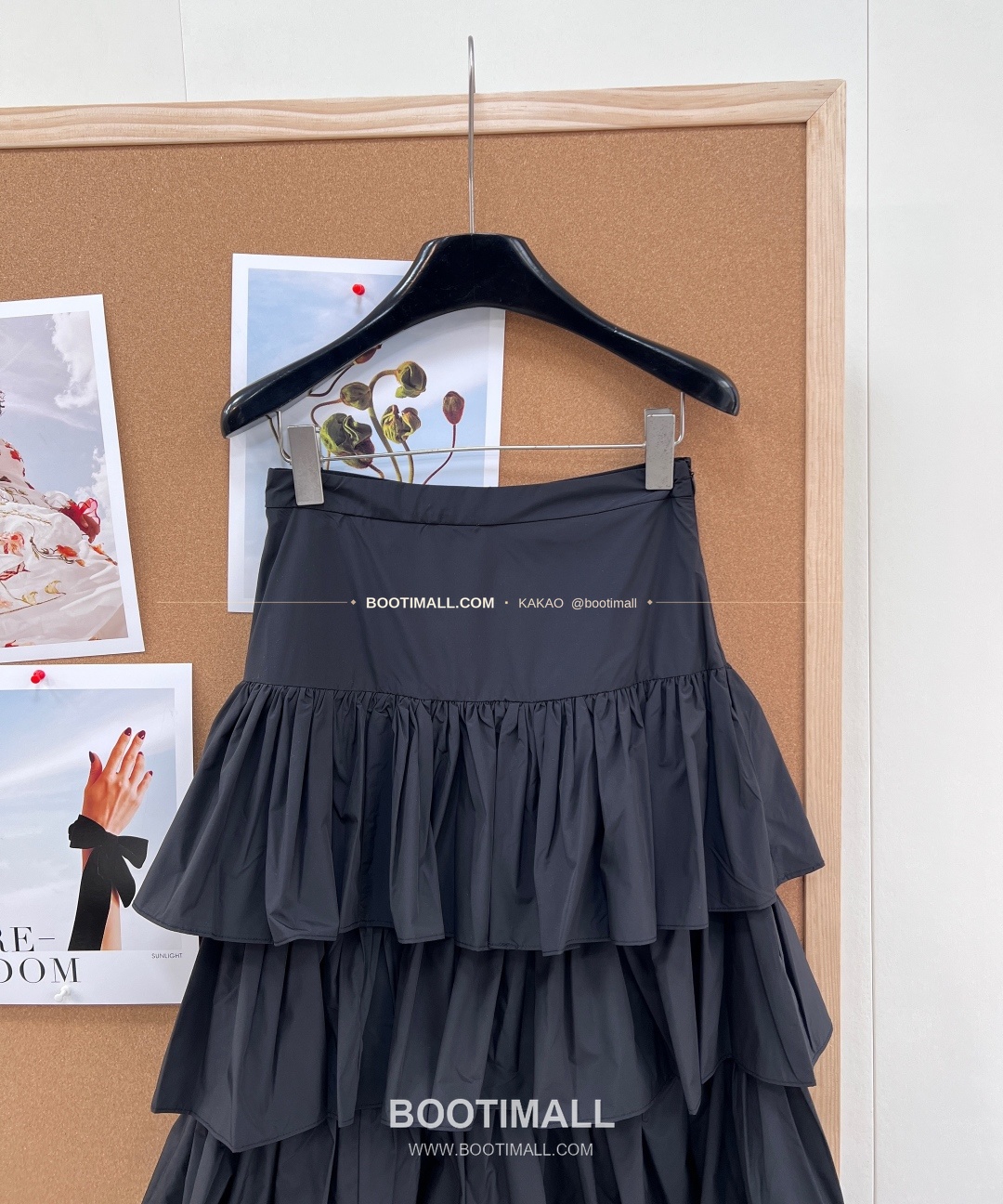 발렌티노 2026SS 티어드 플레어 하이웨이스트 미디 스커트 Valentino 2026 SS Tiered Flare High Waist Midi Skirt 18