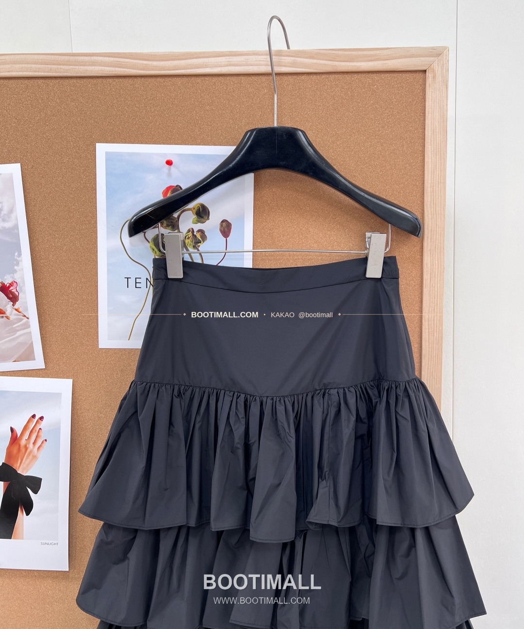 발렌티노 2026SS 티어드 플레어 하이웨이스트 미디 스커트 Valentino 2026 SS Tiered Flare High Waist Midi Skirt 20