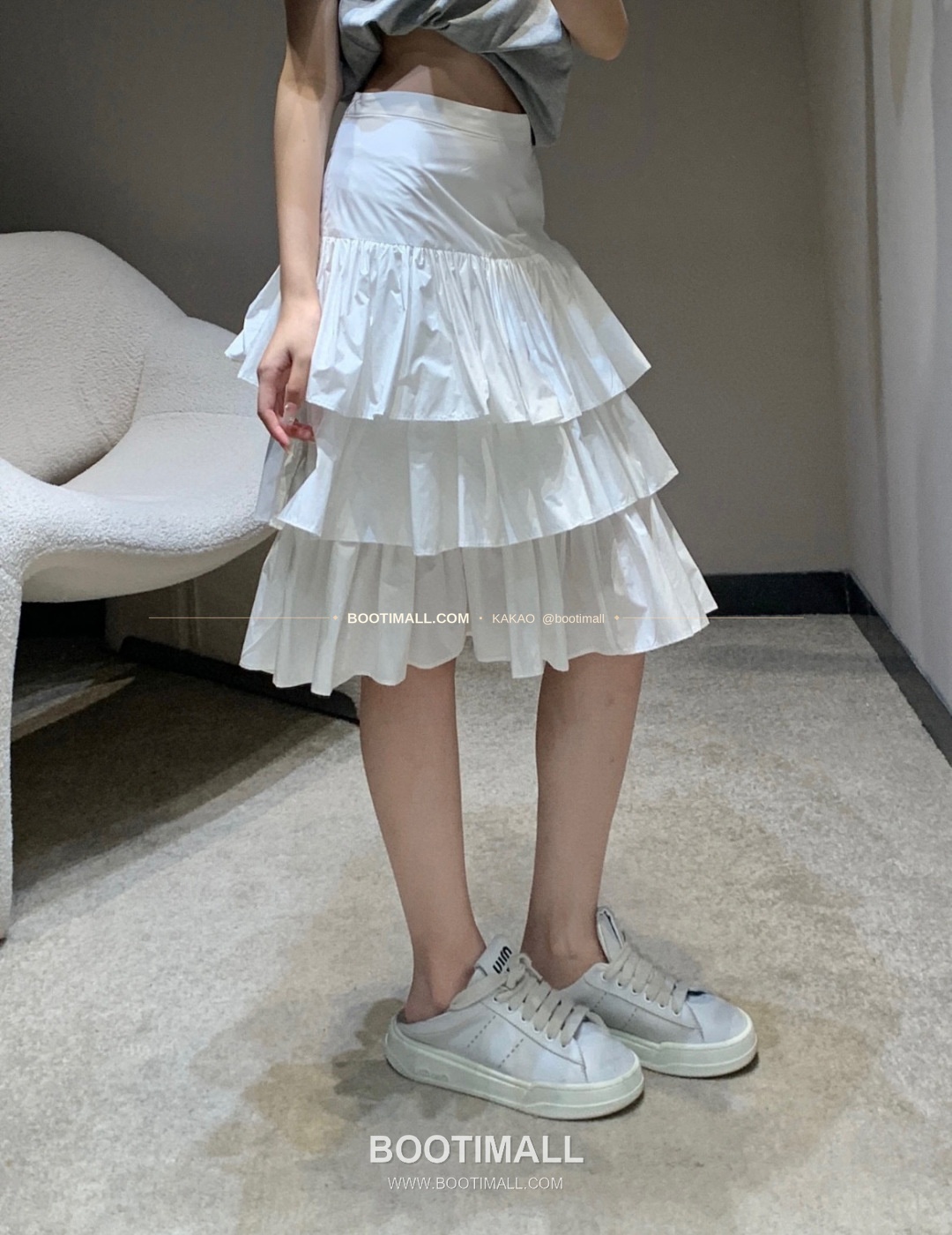 발렌티노 2026SS 티어드 플레어 하이웨이스트 미디 스커트 Valentino 2026 SS Tiered Flare High Waist Midi Skirt 2