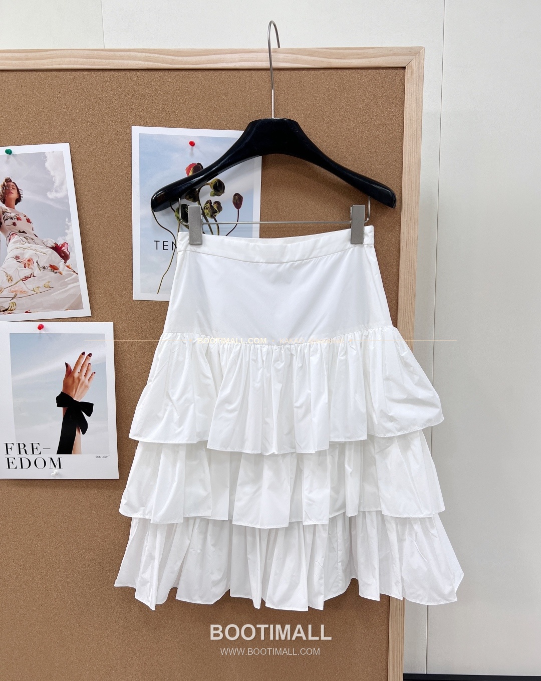 발렌티노 2026SS 티어드 플레어 하이웨이스트 미디 스커트 Valentino 2026 SS Tiered Flare High Waist Midi Skirt 7