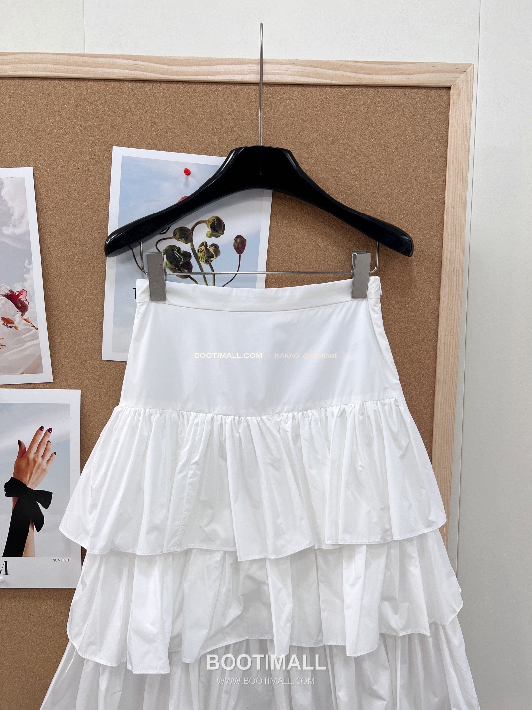 발렌티노 2026SS 티어드 플레어 하이웨이스트 미디 스커트 Valentino 2026 SS Tiered Flare High Waist Midi Skirt 9