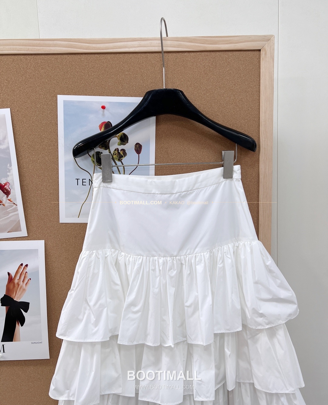 발렌티노 2026SS 티어드 플레어 하이웨이스트 미디 스커트 Valentino 2026 SS Tiered Flare High Waist Midi Skirt 15