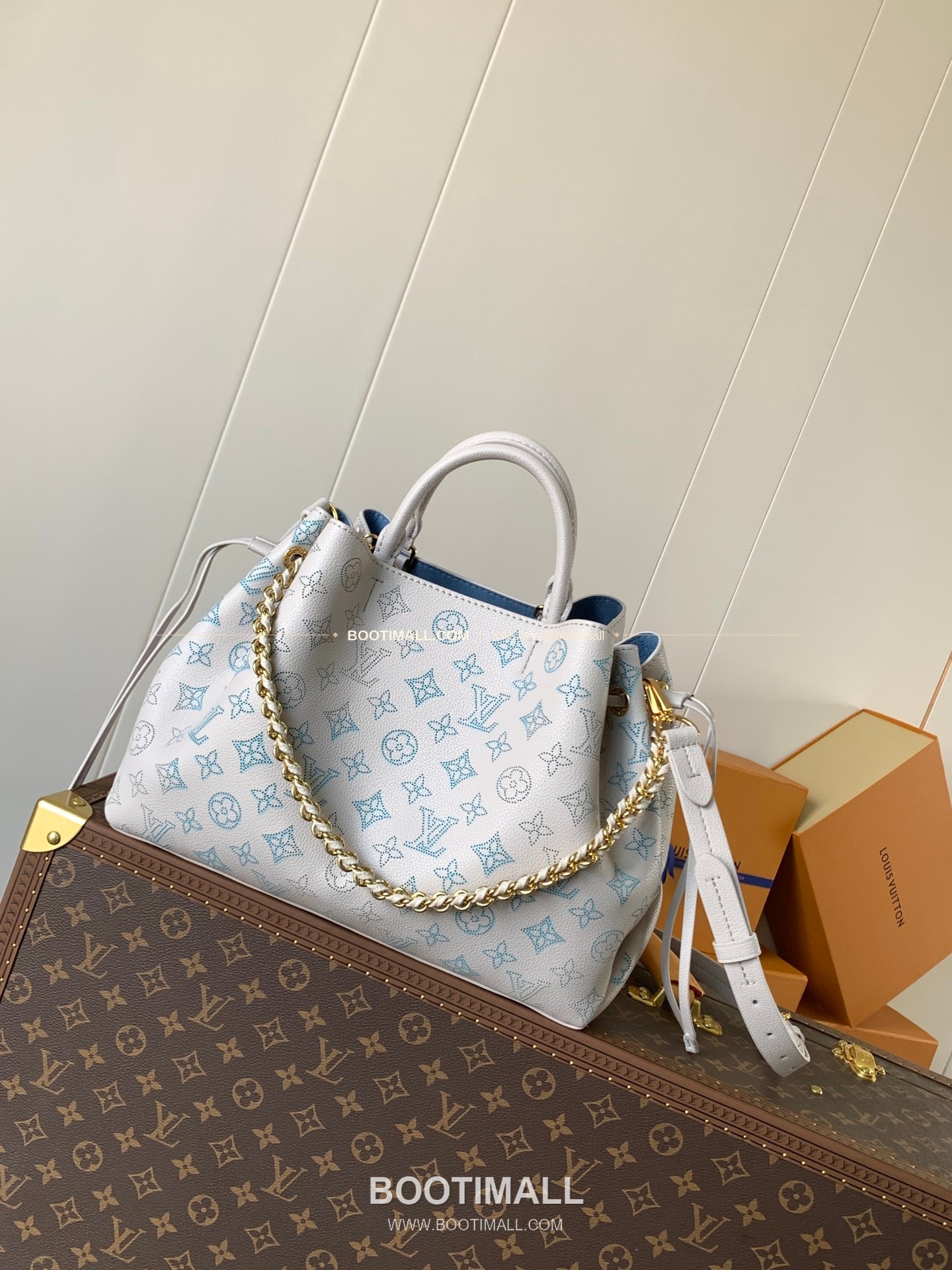 루이비통 벨라 펀칭 레더 그라데이션 토트백 Louis Vuitton Bella Perforated Leather Degrade Tote Bag M12127 32cm 1