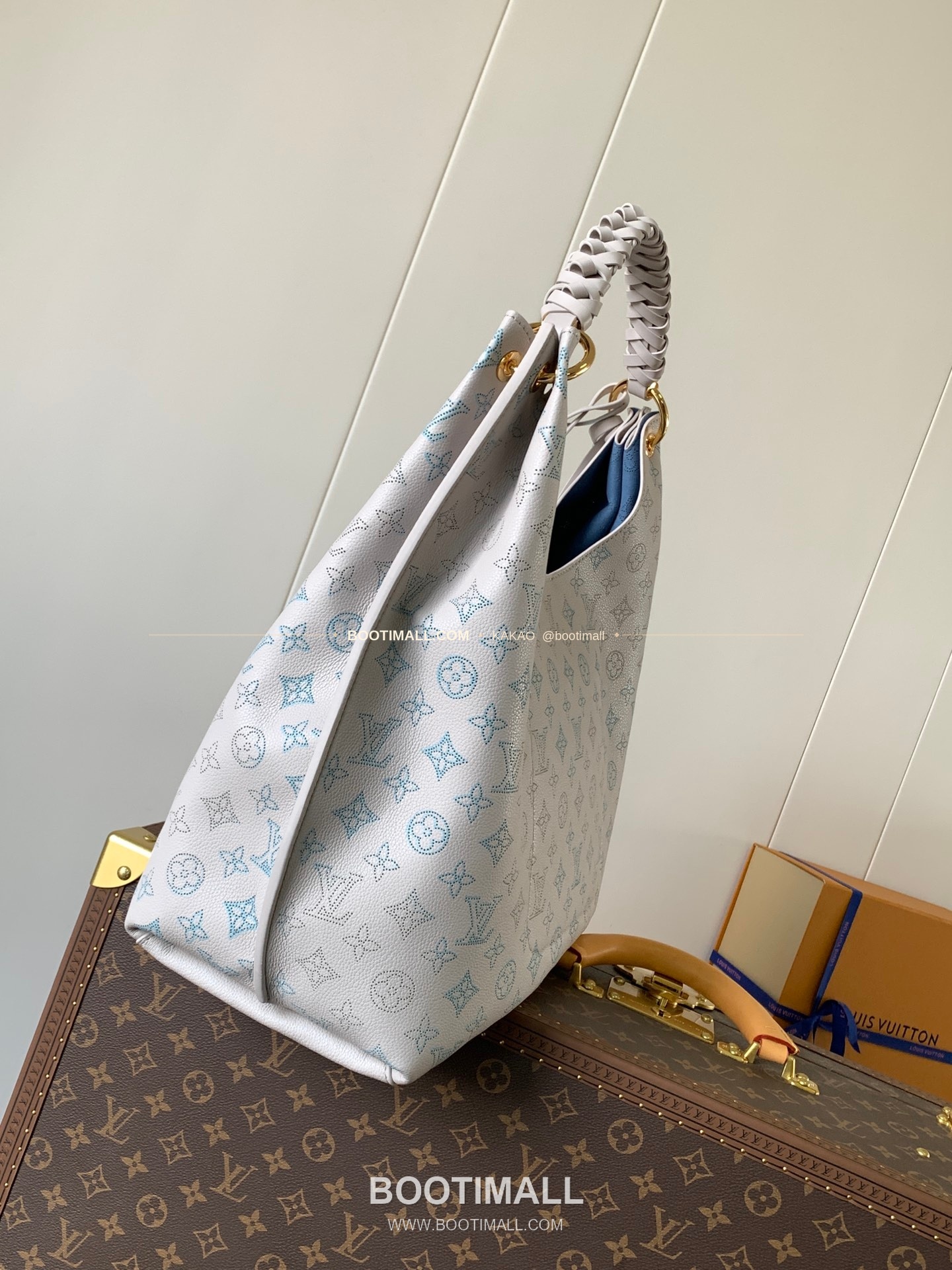루이비통 마히나 레더 카르멜 그라데이션 토트백 Louis Vuitton Mahina Leather Carmel Degrade Tote Bag M12093 40cm 3