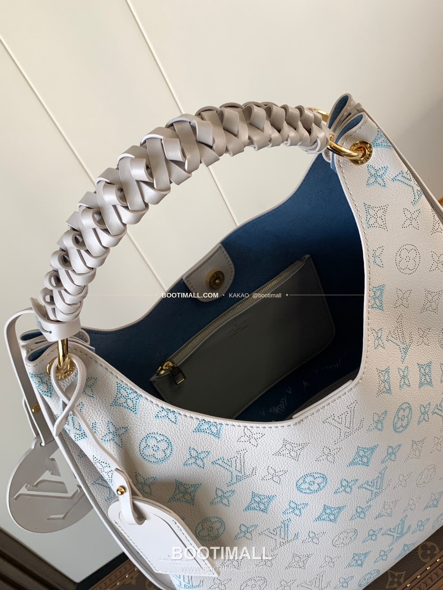 루이비통 마히나 레더 카르멜 그라데이션 토트백 Louis Vuitton Mahina Leather Carmel Degrade Tote Bag M12093 40cm 8
