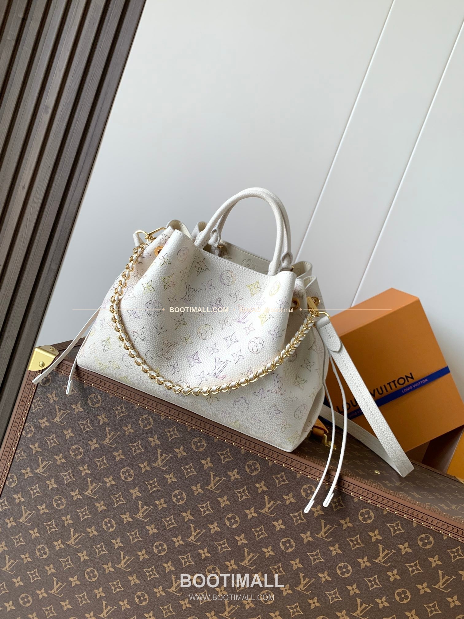 루이비통 벨라 펀칭 레더 그라데이션 토트백 Louis Vuitton Bella Perforated Leather Degrade Tote Bag M15116 32cm 1