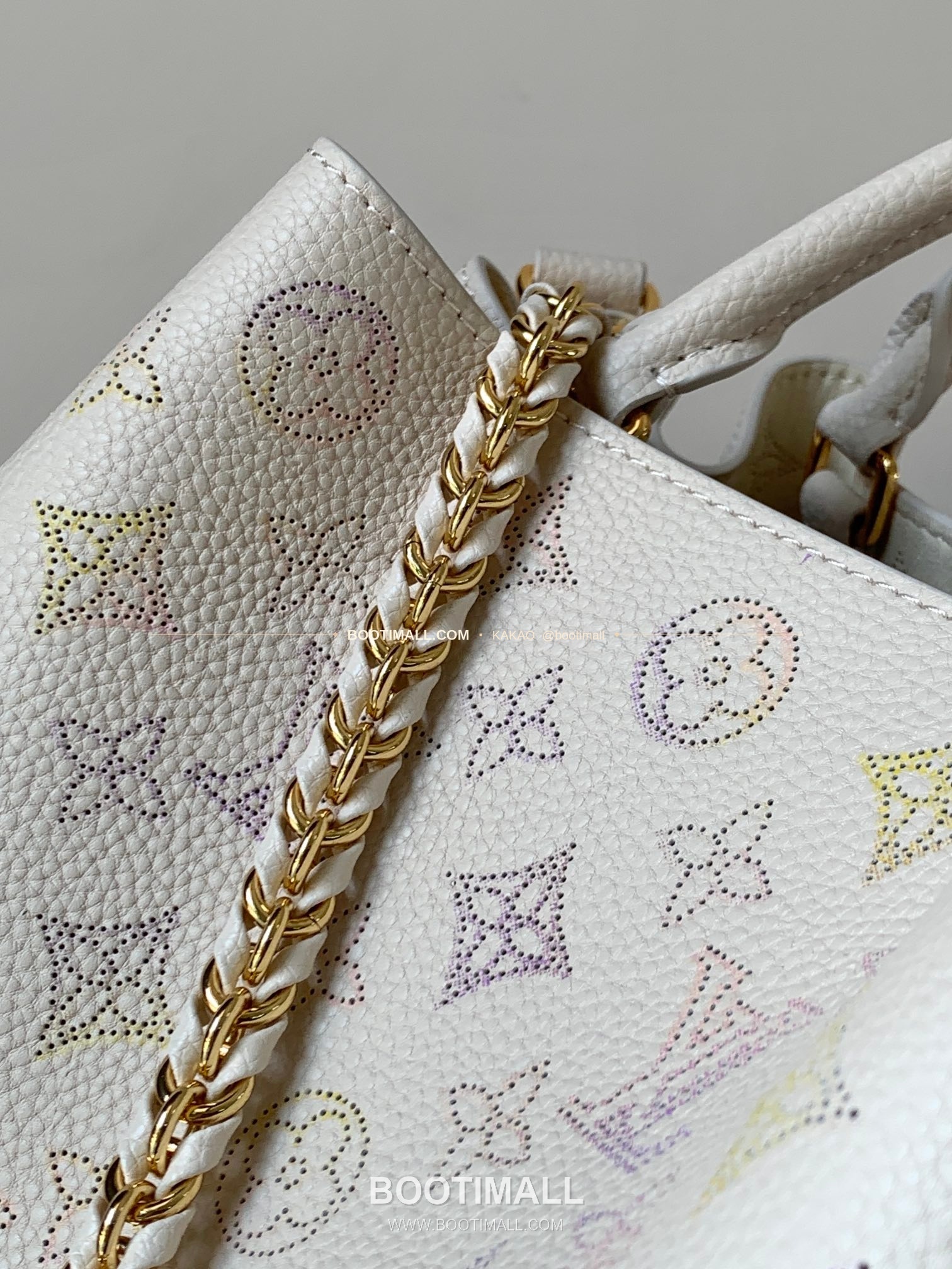 루이비통 벨라 펀칭 레더 그라데이션 토트백 Louis Vuitton Bella Perforated Leather Degrade Tote Bag M15116 32cm 5