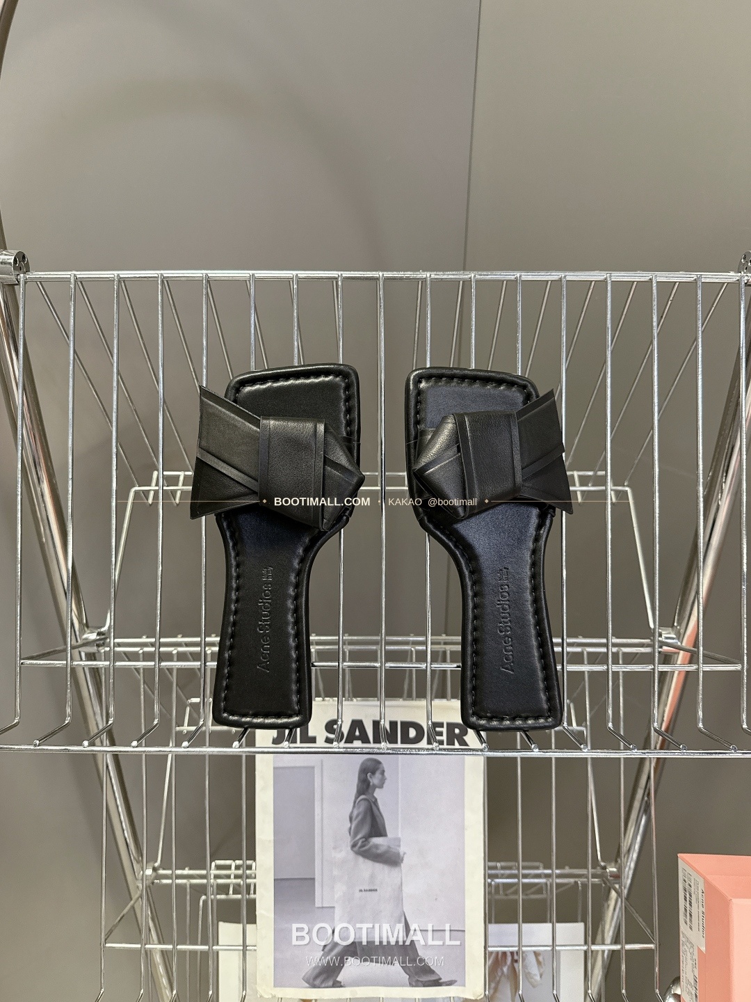 아크네스튜디오 레더 보우 스트랩 스퀘어토 플랫 슬리퍼 Acne Studios Leather Bow Strap Square Toe Flat Sandals 6