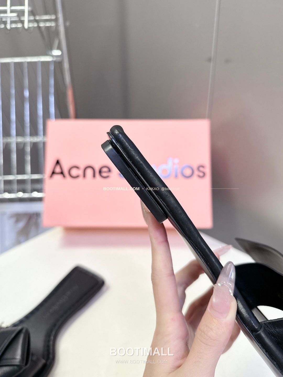 아크네스튜디오 레더 보우 스트랩 스퀘어토 플랫 슬리퍼 Acne Studios Leather Bow Strap Square Toe Flat Sandals 8