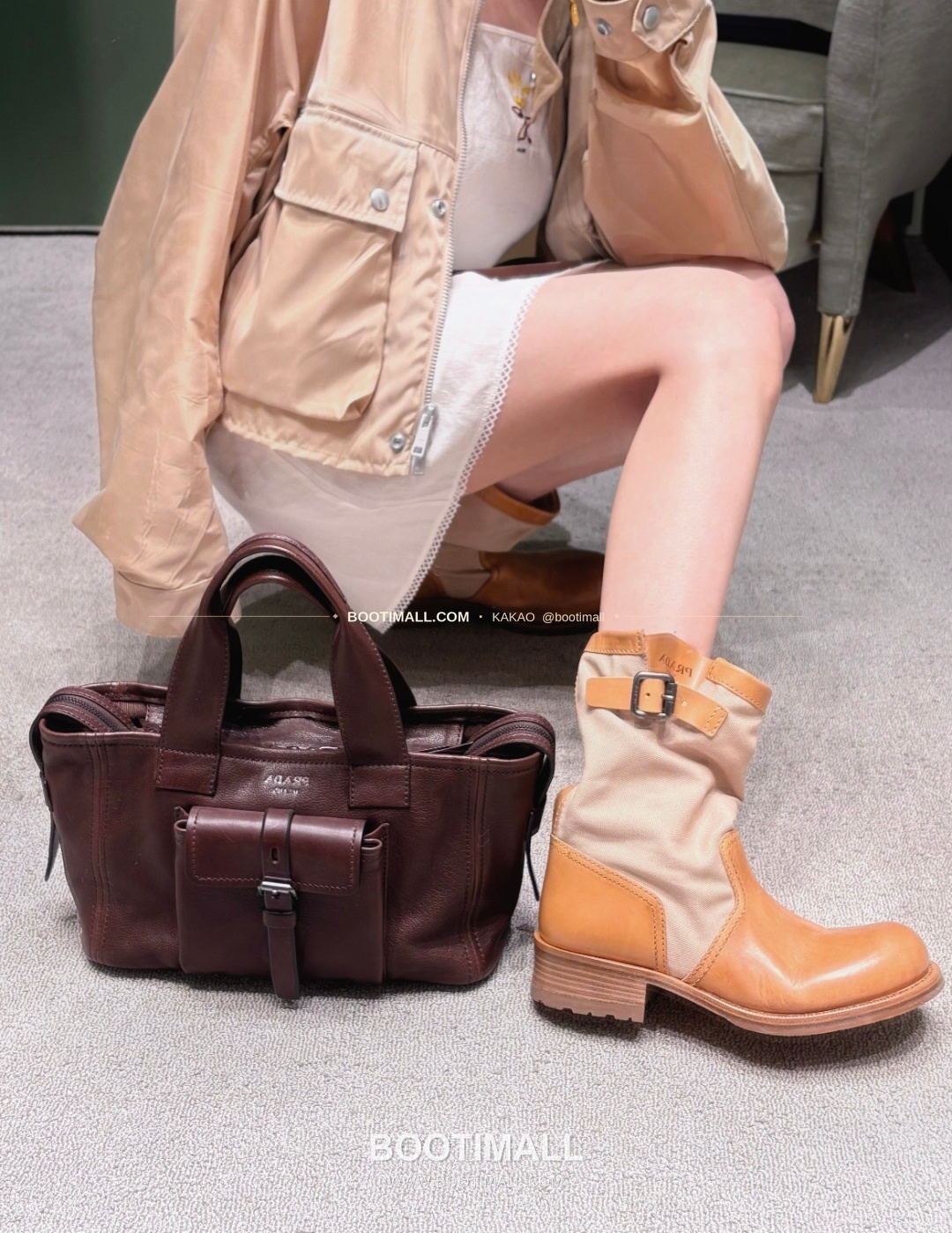 프라다 2026 Route 레더 로고 브라운 토트백 Prada 2026 Route Leather Logo White Tote Bag 1BG660 28cm 10