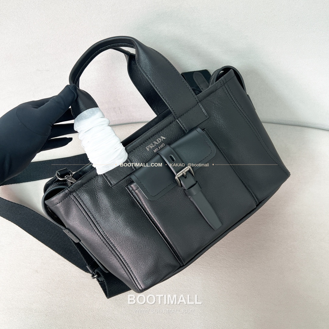 프라다 2026 Route 레더 로고 블랙 토트백 Prada 2026 Route Leather Logo White Tote Bag 1BG660 28cm 2