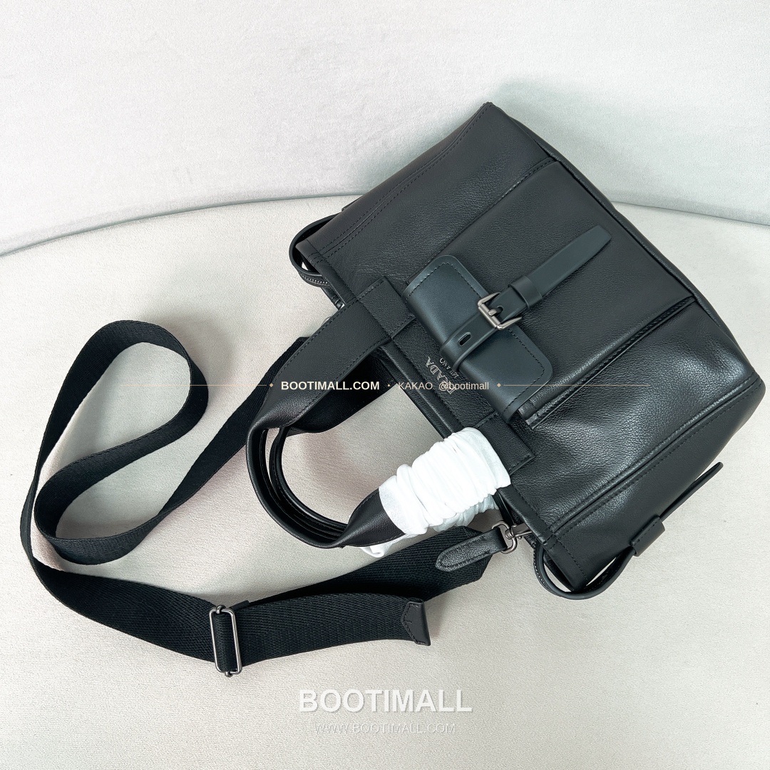 프라다 2026 Route 레더 로고 블랙 토트백 Prada 2026 Route Leather Logo White Tote Bag 1BG660 28cm 5