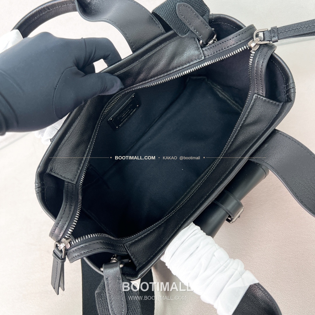 프라다 2026 Route 레더 로고 블랙 토트백 Prada 2026 Route Leather Logo White Tote Bag 1BG660 28cm 8