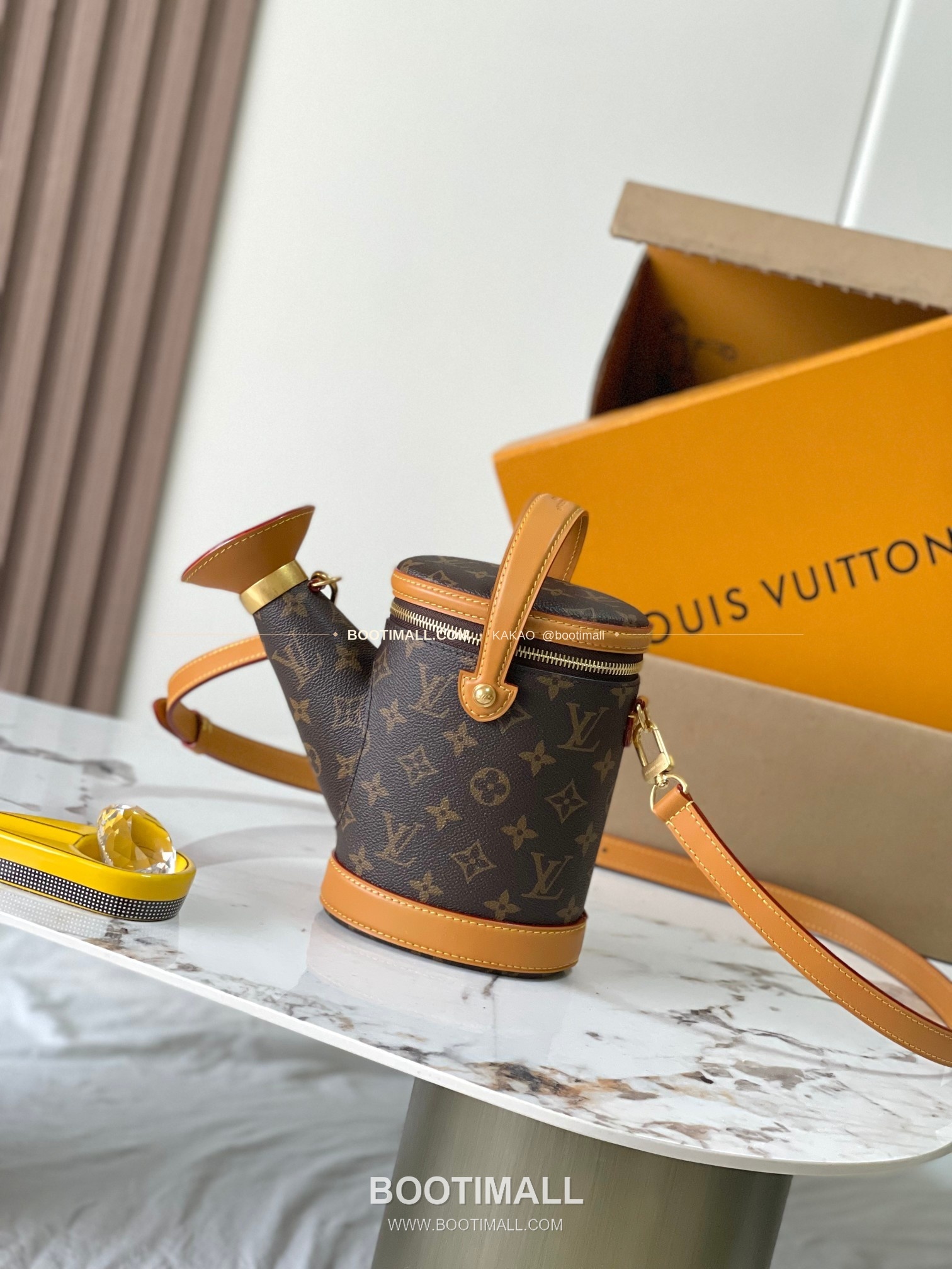 루이비통 Watering Can 패브릭 로고 토트백 Louis Vuitton Watering Can Fabric Logo Tote Bag M27563 25cm 1