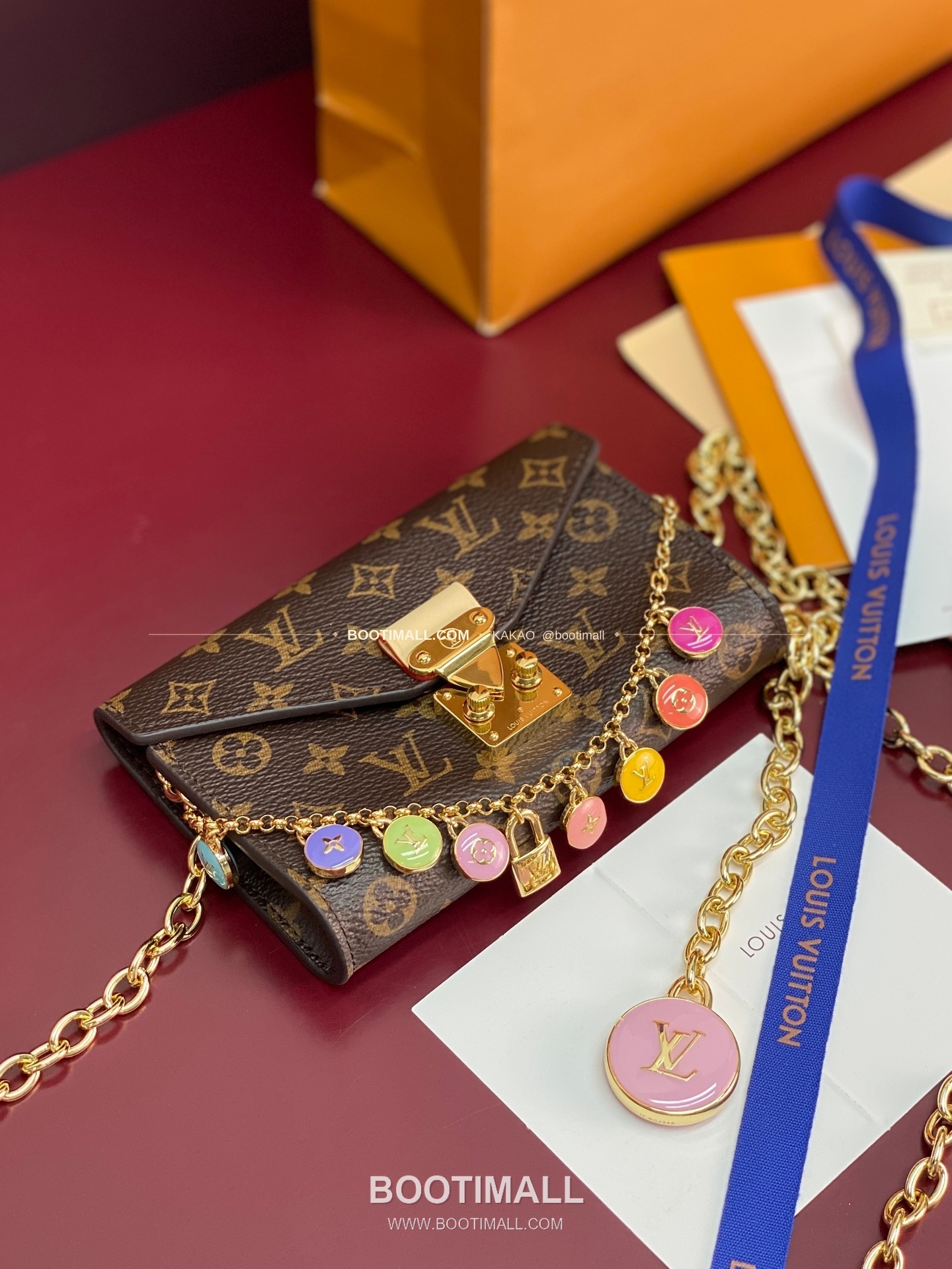 루이비통 Pouch Metis 모노그램 플라워 참 체인 벨트백 Louis Vuitton Pouch Metis Monogram Flower Charm Chain Belt Bag M4588Z 13.5cm 3