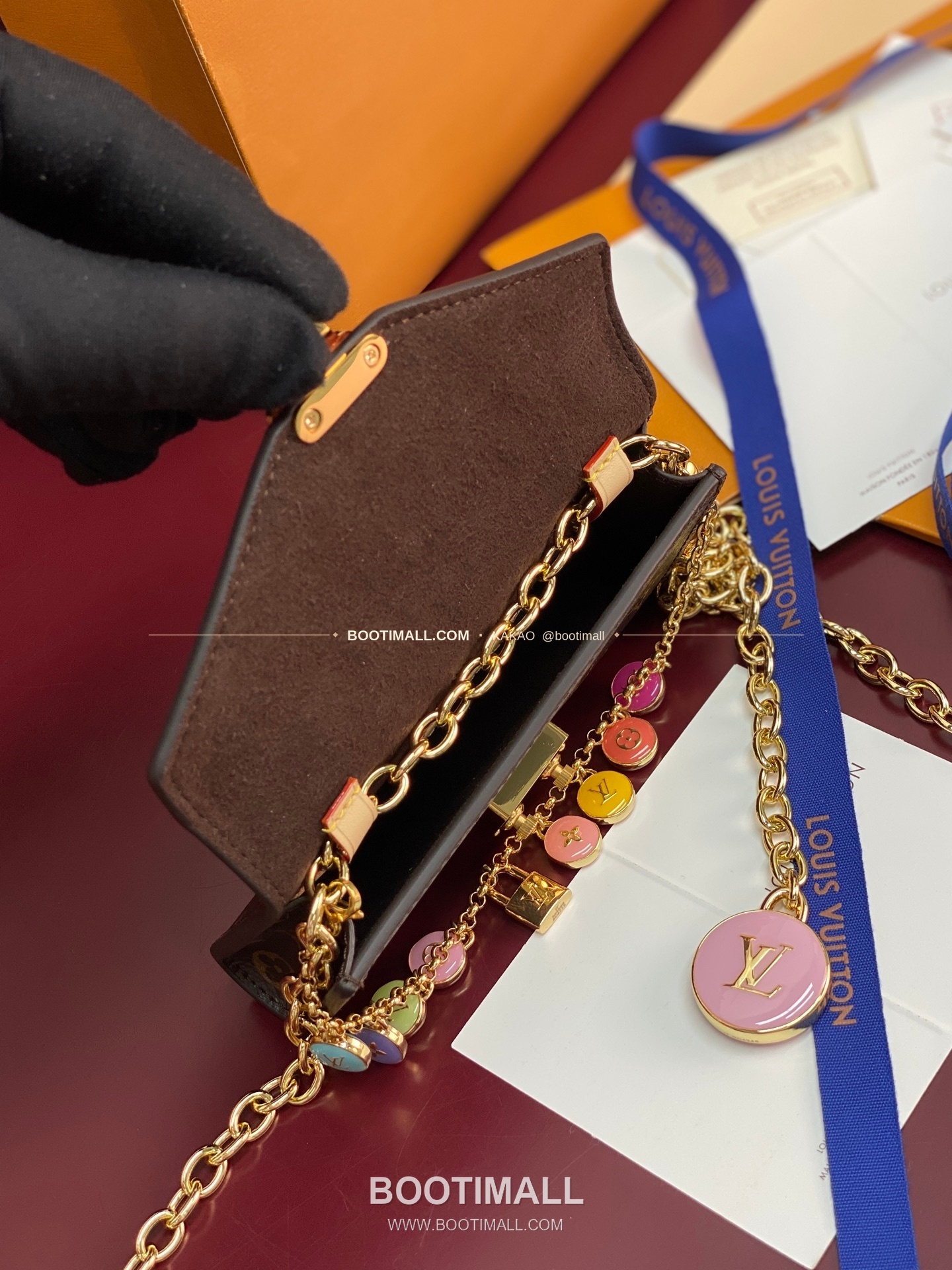 루이비통 Pouch Metis 모노그램 플라워 참 체인 벨트백 Louis Vuitton Pouch Metis Monogram Flower Charm Chain Belt Bag M4588Z 13.5cm 6