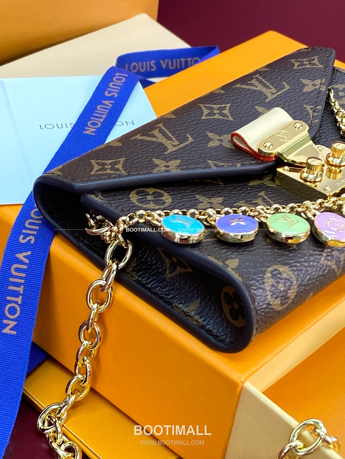 루이비통 Pouch Metis 모노그램 플라워 참 체인 벨트백 Louis Vuitton Pouch Metis Monogram Flower Charm Chain Belt Bag M4588Z 13.5cm 9
