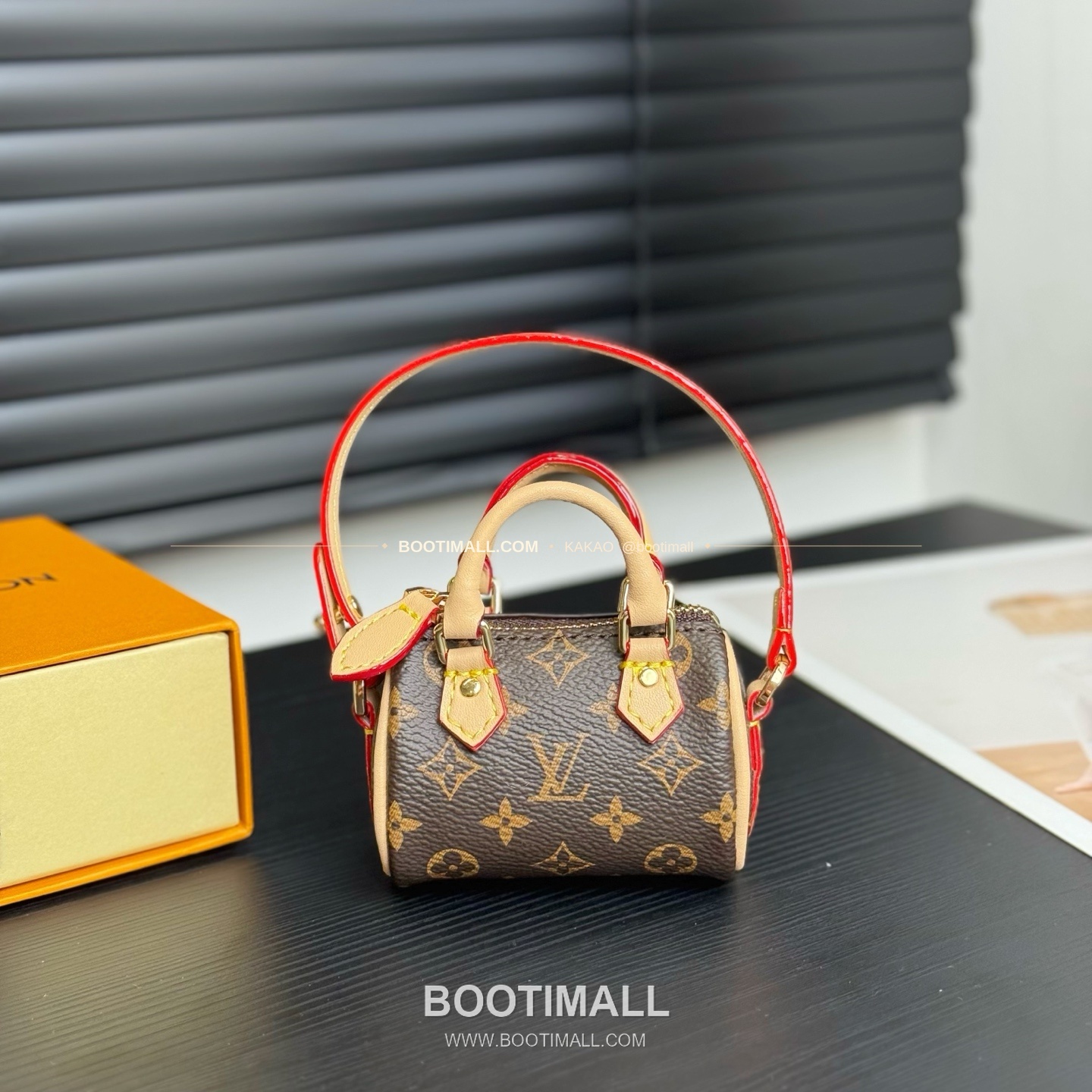 루이비통 Speedy 모노그램 미니 레더 체인 참 Louis Vuitton Speedy Monogram Mini Leather Chain Charm M01882 1