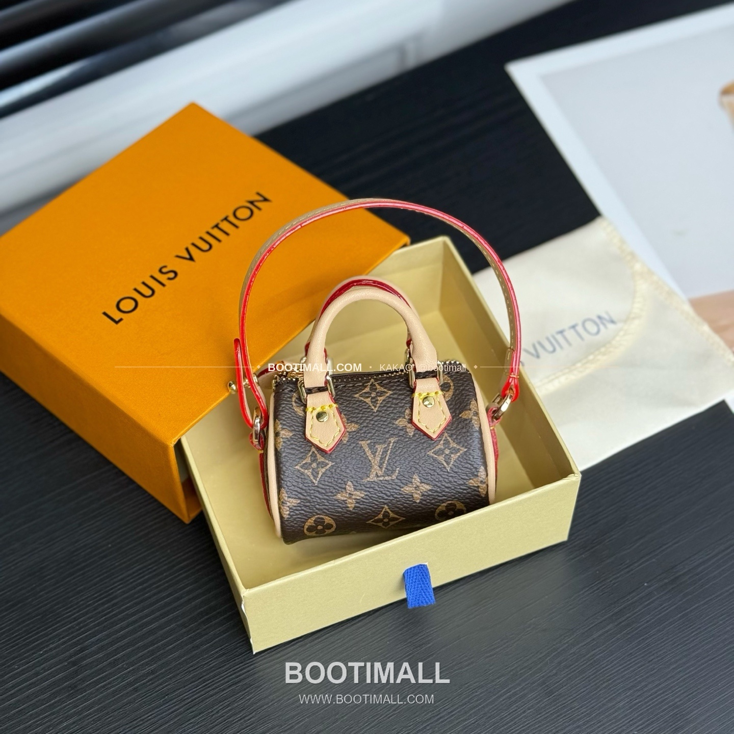 루이비통 Speedy 모노그램 미니 레더 체인 참 Louis Vuitton Speedy Monogram Mini Leather Chain Charm M01882 3
