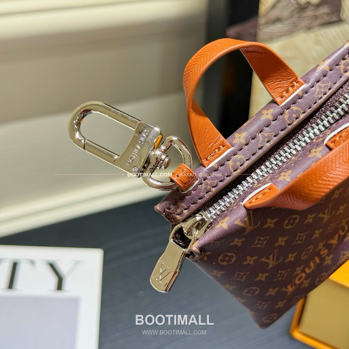 루이비통 Mini Shopper 레더 로고 체인 참 Louis Vuitton Mini Shopper Leather Logo Chain Charm M02699 9cm 8