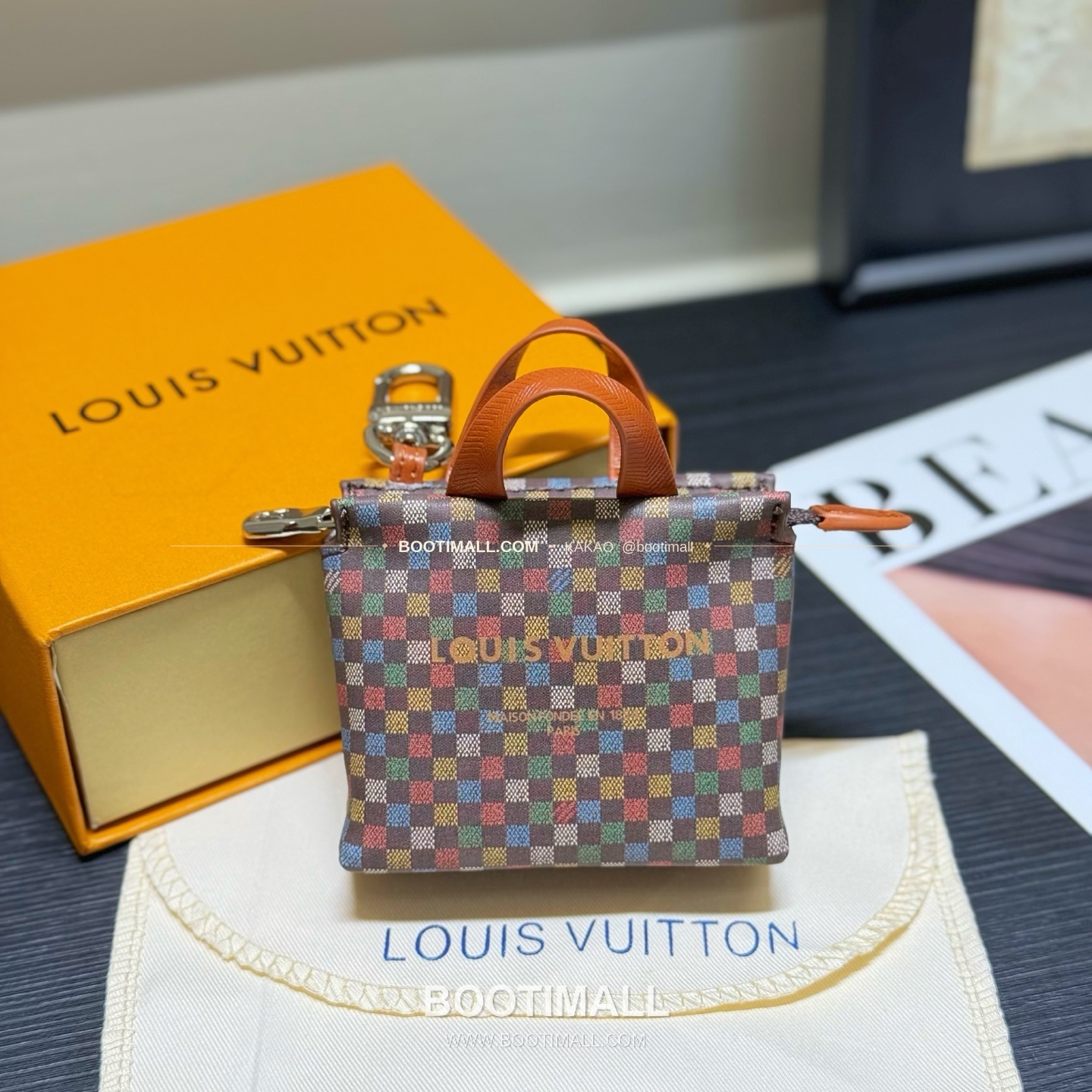 루이비통 Mini Shopper 레더 로고 체인 참 Louis Vuitton Mini Shopper Leather Logo Chain Charm M02699 9cm 1