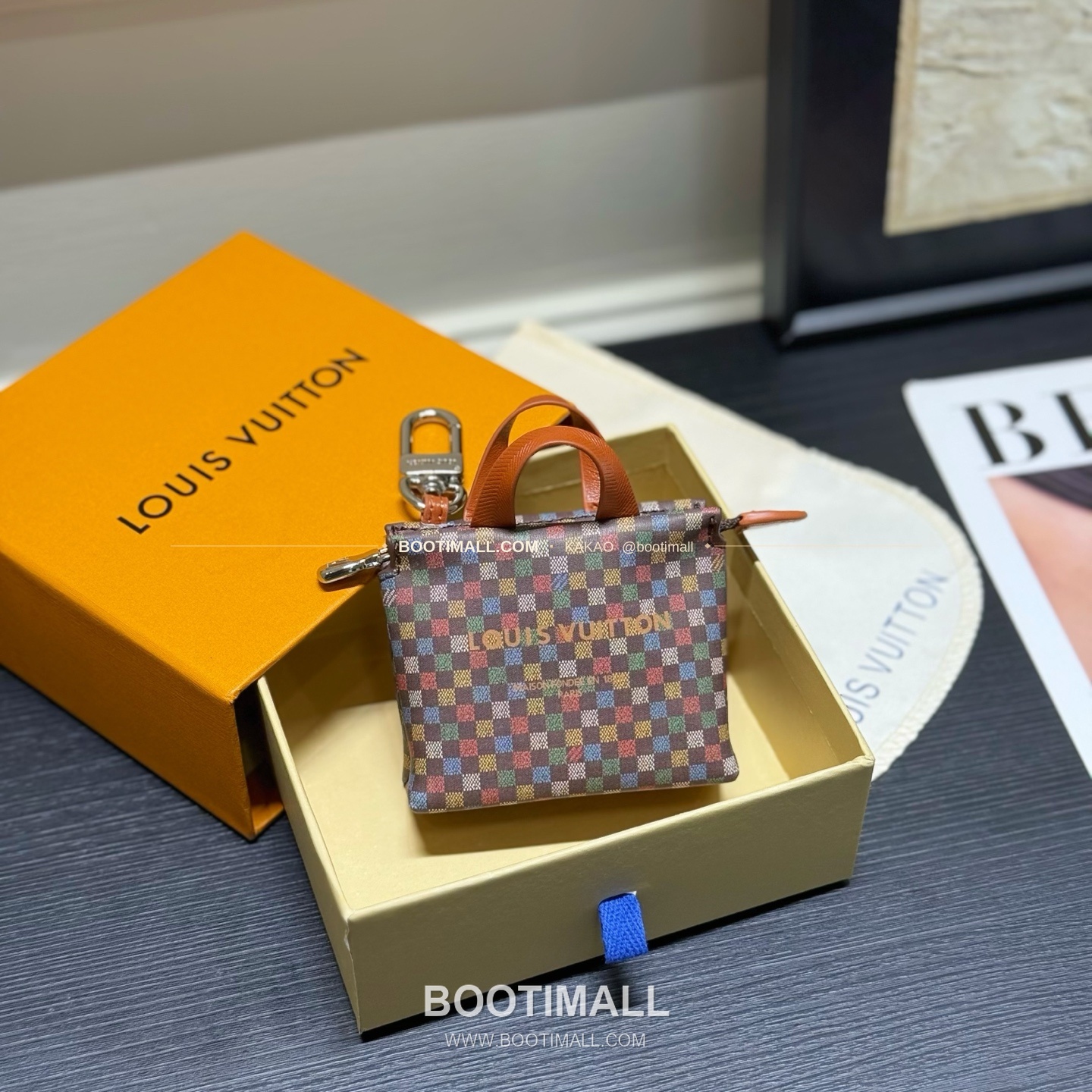 루이비통 Mini Shopper 레더 로고 체인 참 Louis Vuitton Mini Shopper Leather Logo Chain Charm M02699 9cm 2
