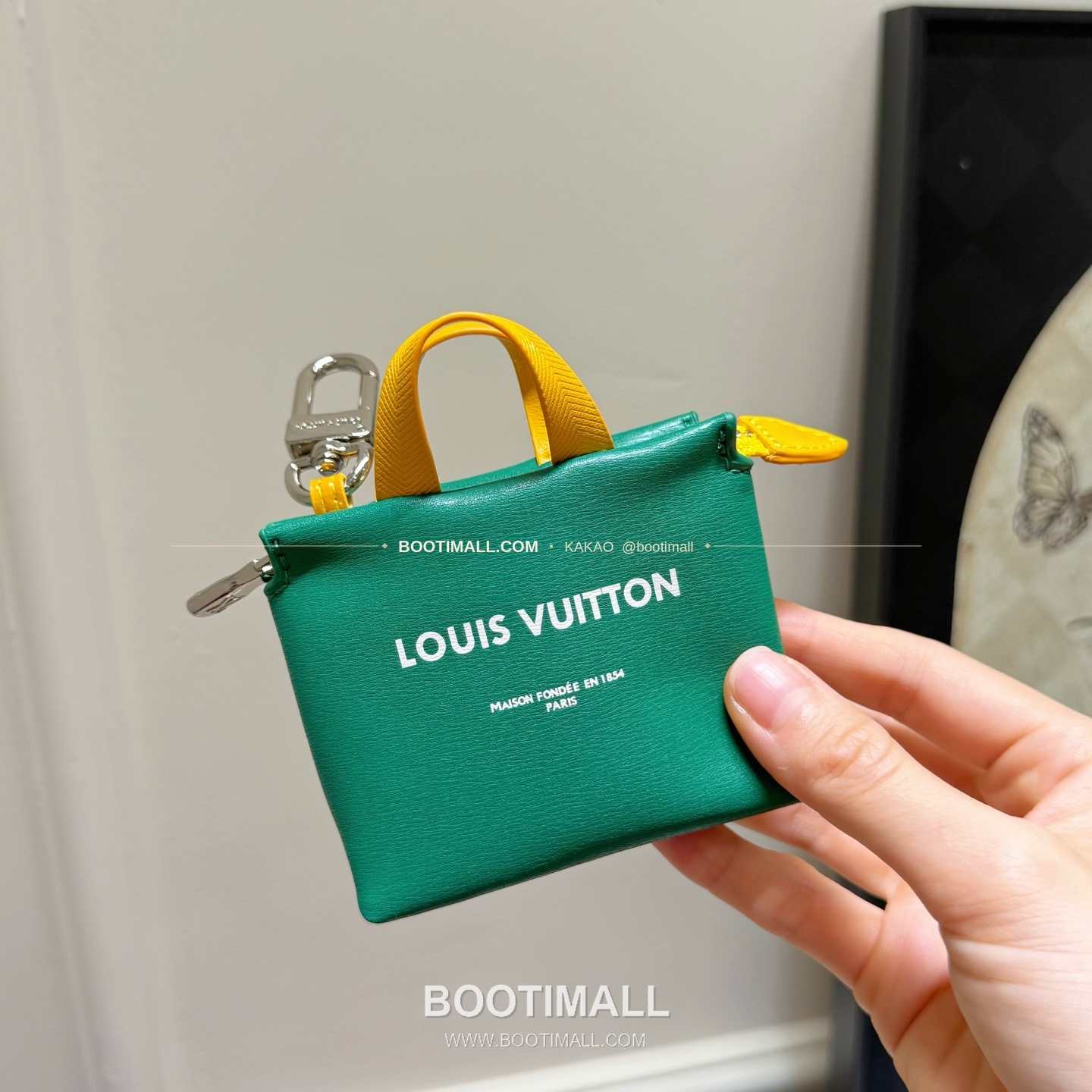 루이비통 Mini Shopper 레더 로고 체인 참 Louis Vuitton Mini Shopper Leather Logo Chain Charm M02699 9cm 4