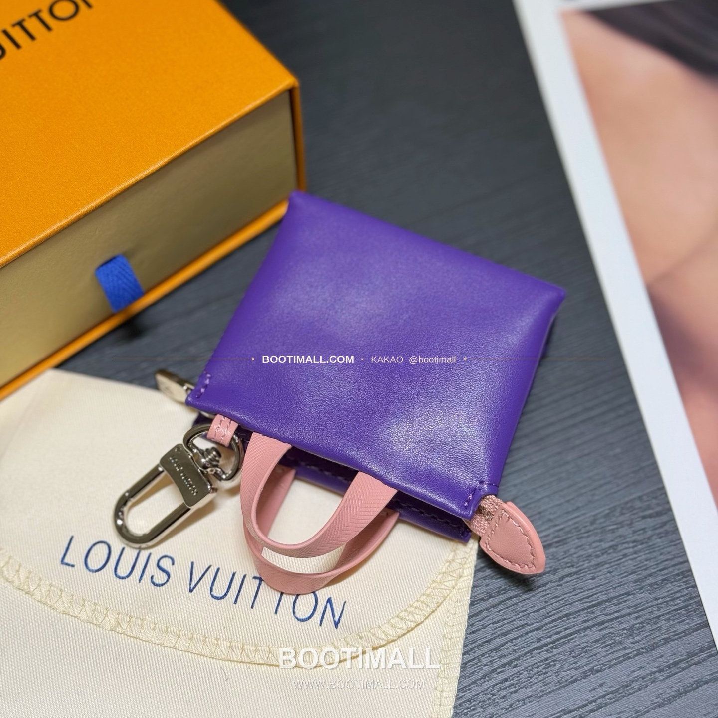 루이비통 Mini Shopper 레더 로고 체인 참 Louis Vuitton Mini Shopper Leather Logo Chain Charm M02699 9cm 6