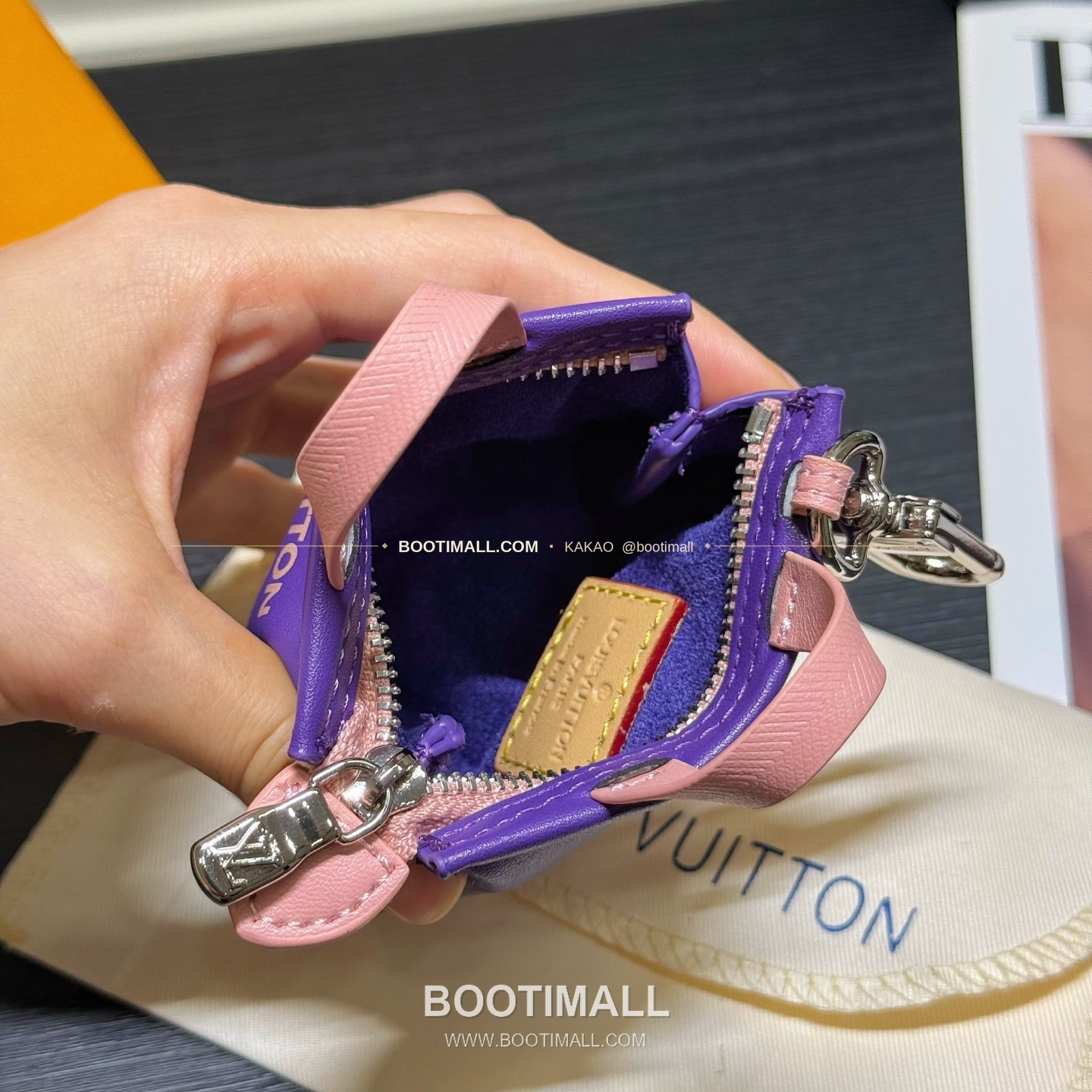 루이비통 Mini Shopper 레더 로고 체인 참 Louis Vuitton Mini Shopper Leather Logo Chain Charm M02699 9cm 8