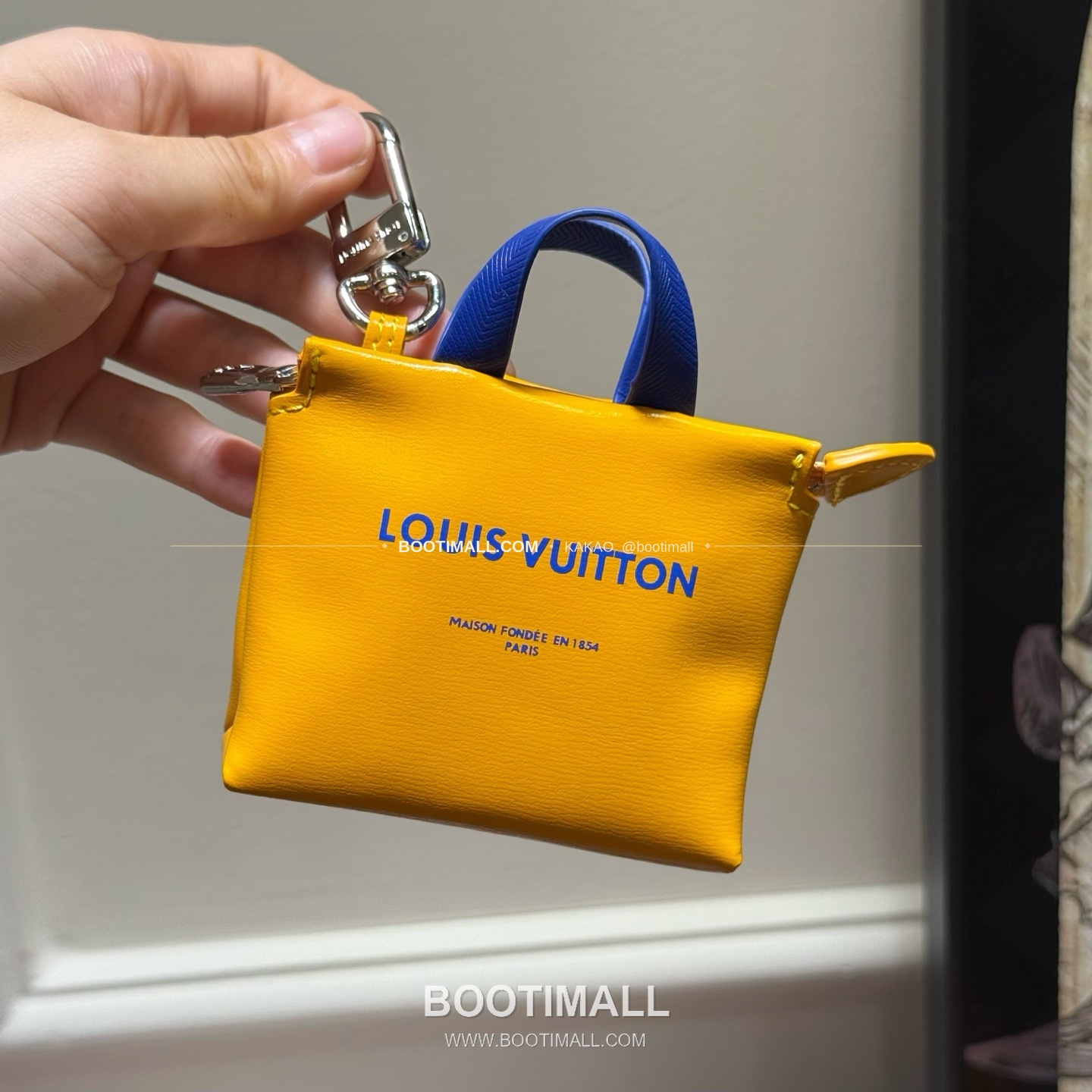 루이비통 Mini Shopper 레더 로고 체인 참 Louis Vuitton Mini Shopper Leather Logo Chain Charm M02699 9cm 5