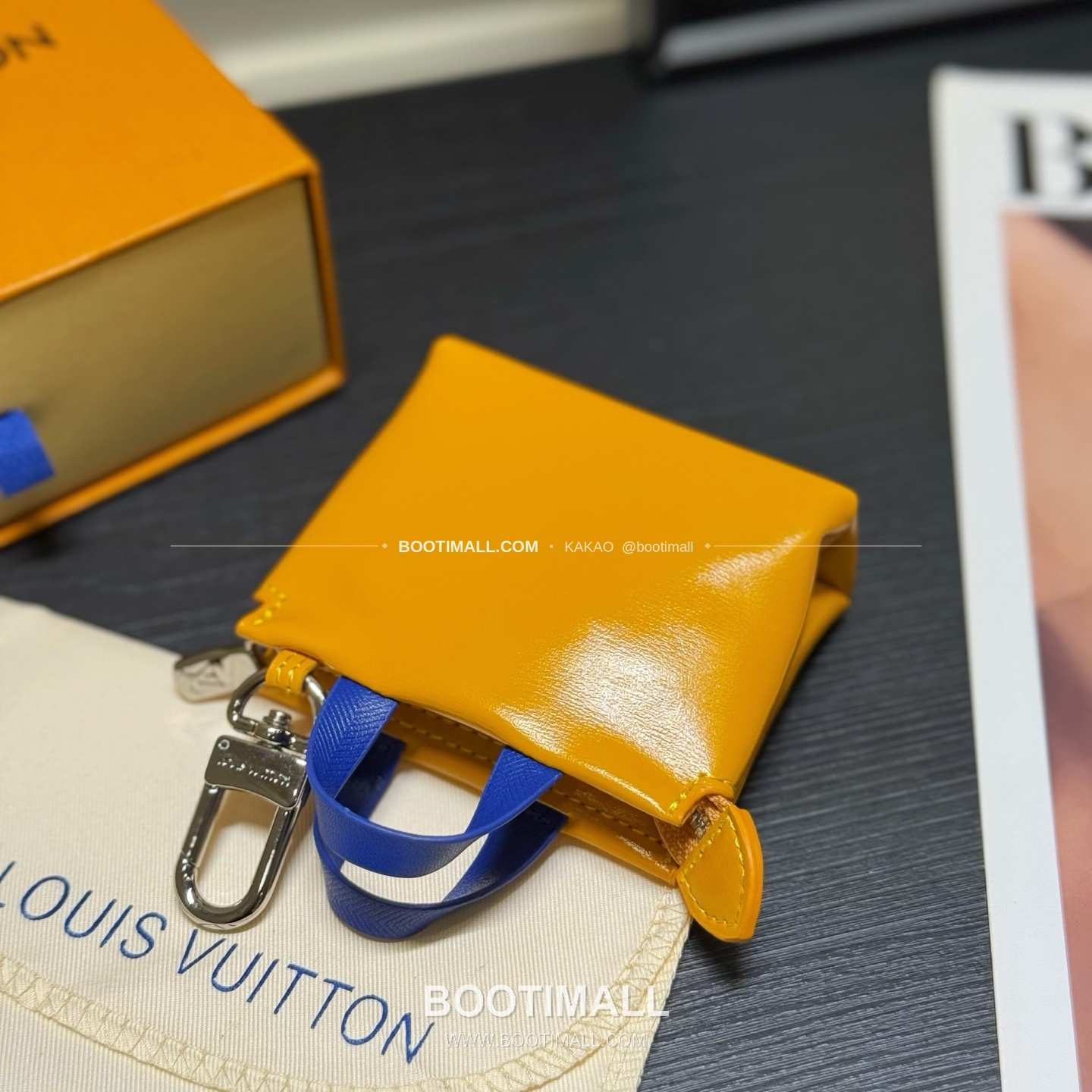 루이비통 Mini Shopper 레더 로고 체인 참 Louis Vuitton Mini Shopper Leather Logo Chain Charm M02699 9cm 6