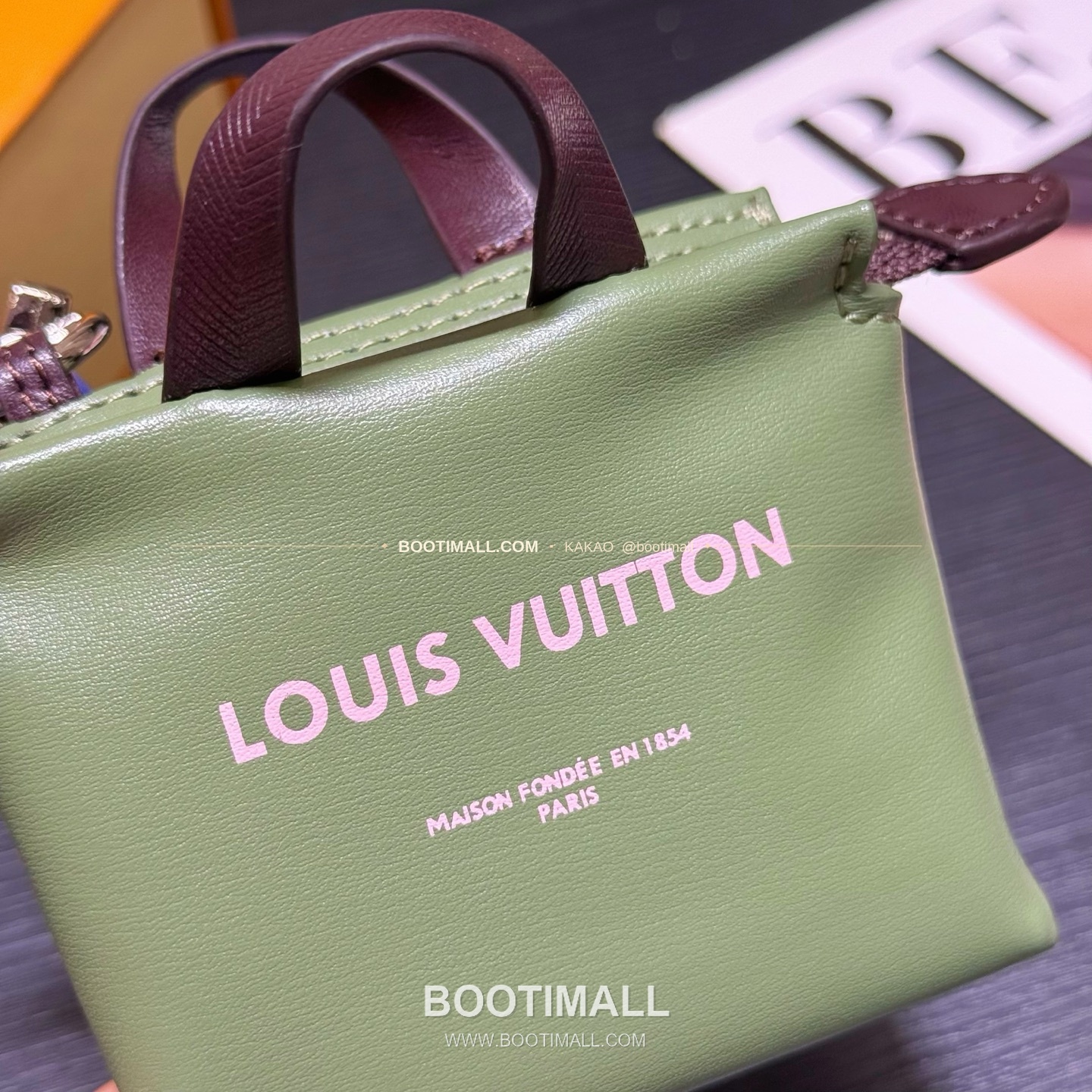 루이비통 Mini Shopper 레더 로고 체인 참 Louis Vuitton Mini Shopper Leather Logo Chain Charm M02699 9cm 7