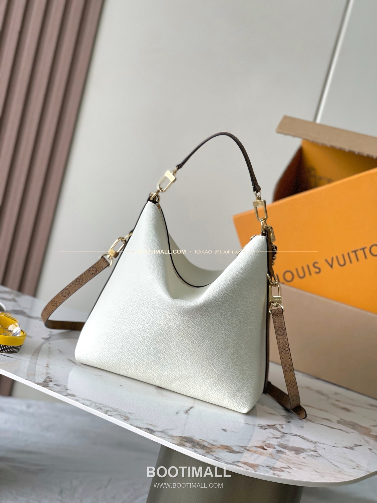 루이비통 Multipass 카프스킨 로고 화이트 숄더백 Louis Vuitton Multipass Fabric Logo White Shoulder Bag M29094 30cm 8