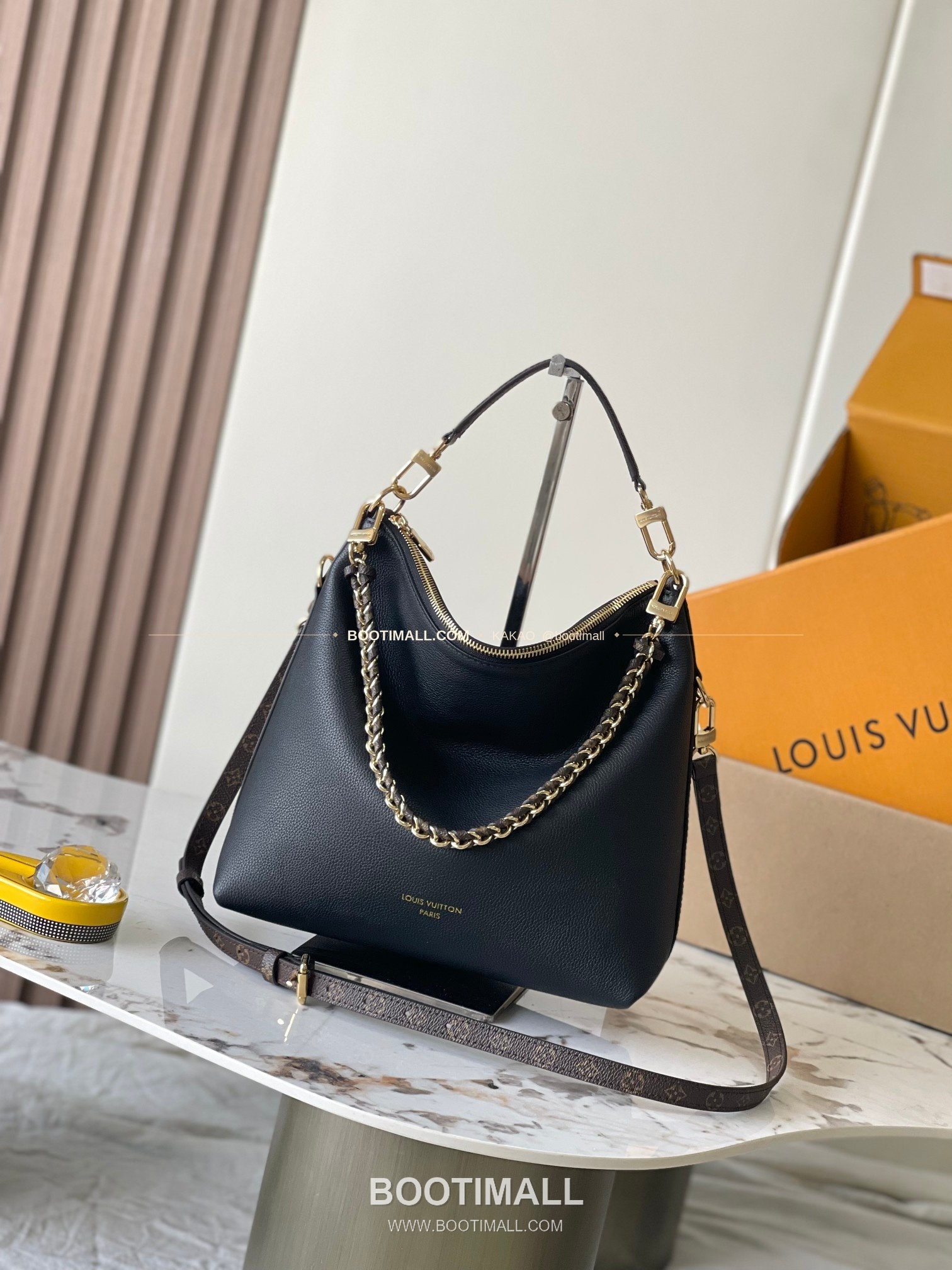 루이비통 Multipass 카프스킨 로고 블랙 숄더백 Louis Vuitton Multipass Calfskin Logo Black Shoulder Bag M29195 30cm 2