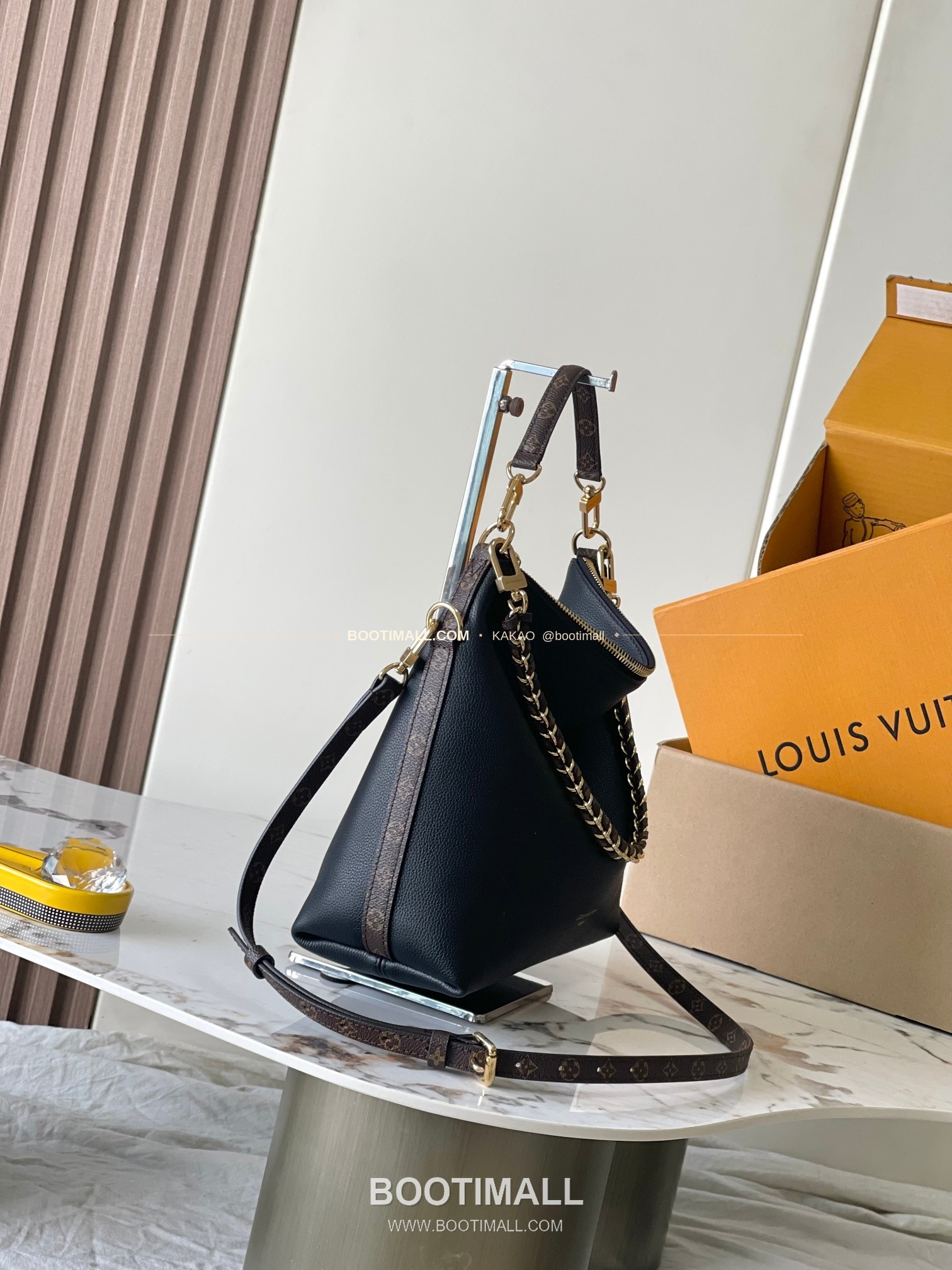 루이비통 Multipass 카프스킨 로고 블랙 숄더백 Louis Vuitton Multipass Calfskin Logo Black Shoulder Bag M29195 30cm 3