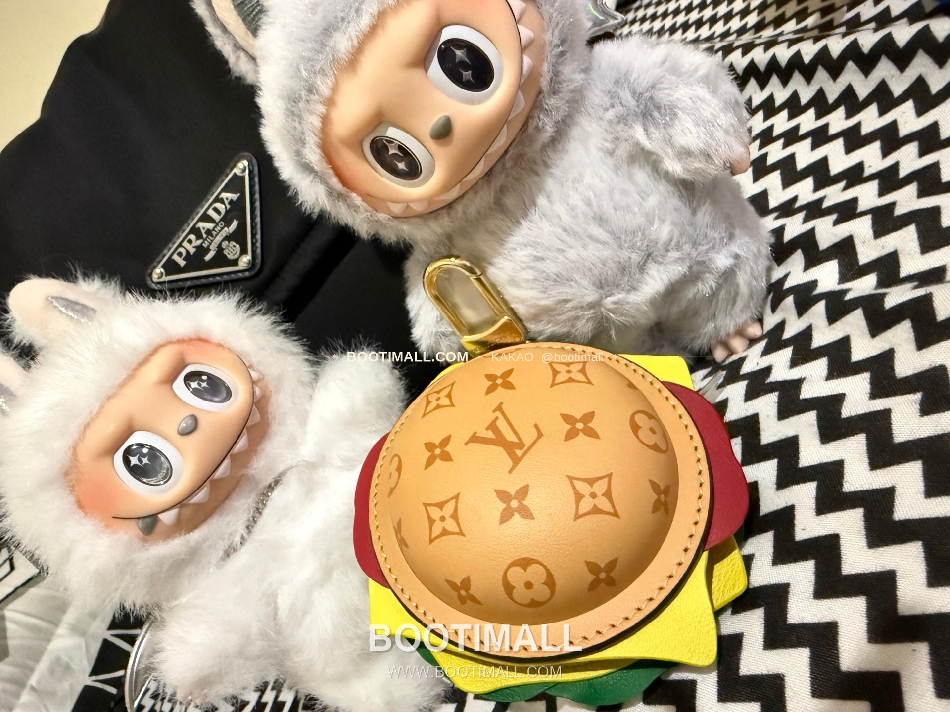 루이비통 버거 모노그램 레더 체인 참 Louis Vuitton Burger Monogram Leather Chain Charm M02550 4