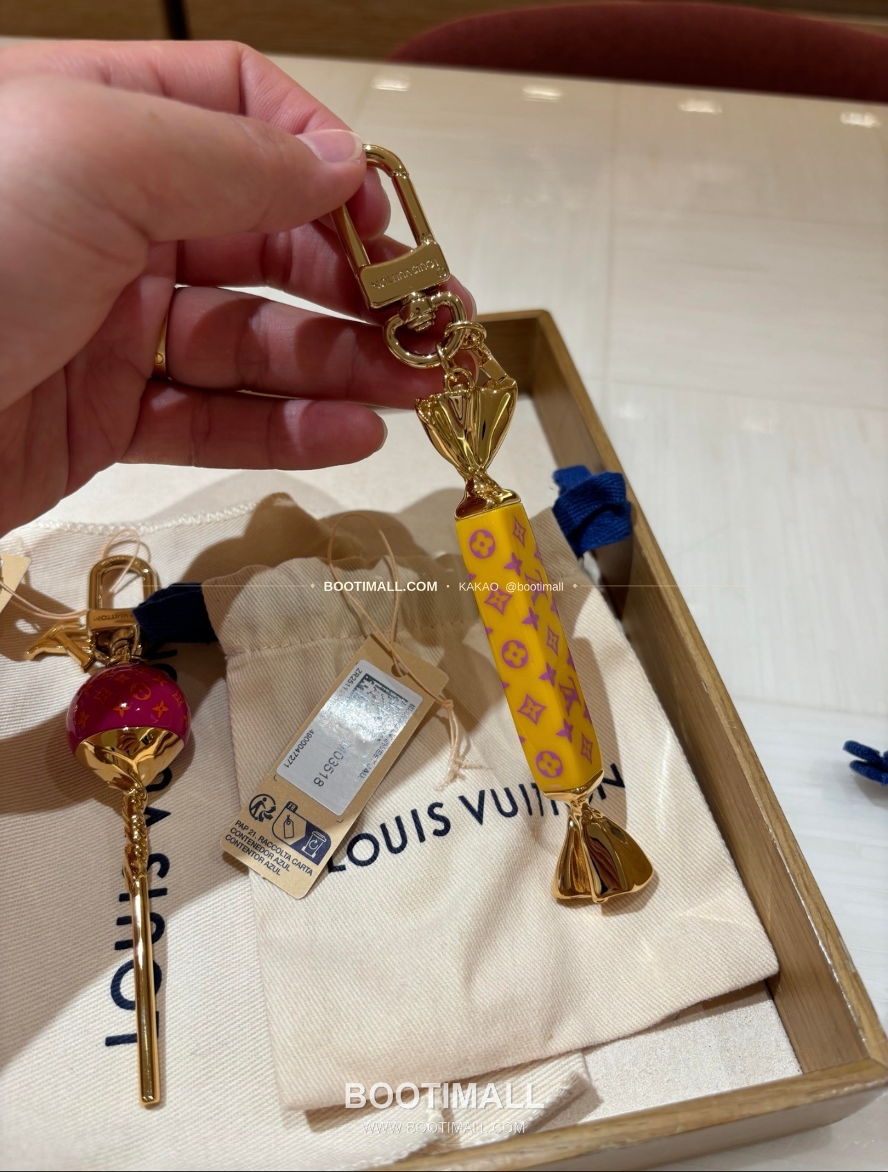 루이비통 LV Sweets 모노그램 캔버스 캔디 체인 참 Louis Vuitton LV Sweets Monogram Canvas Candy Chain Charm M02560 3