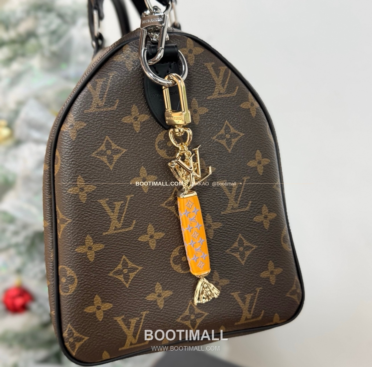 루이비통 LV Sweets 모노그램 캔버스 캔디 체인 참 Louis Vuitton LV Sweets Monogram Canvas Candy Chain Charm M02560 6