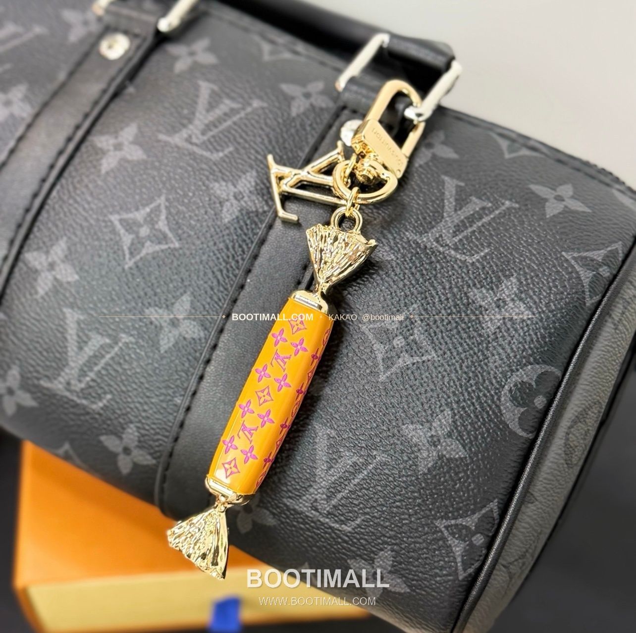 루이비통 LV Sweets 모노그램 캔버스 캔디 체인 참 Louis Vuitton LV Sweets Monogram Canvas Candy Chain Charm M02560 7