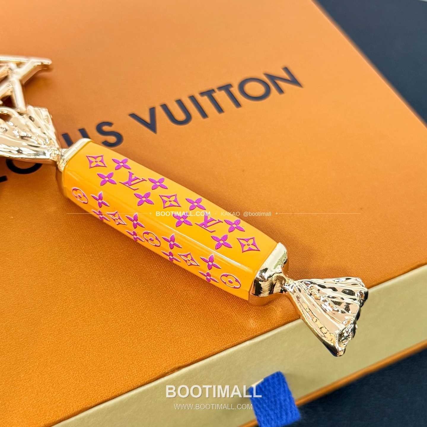 루이비통 LV Sweets 모노그램 캔버스 캔디 체인 참 Louis Vuitton LV Sweets Monogram Canvas Candy Chain Charm M02560 14