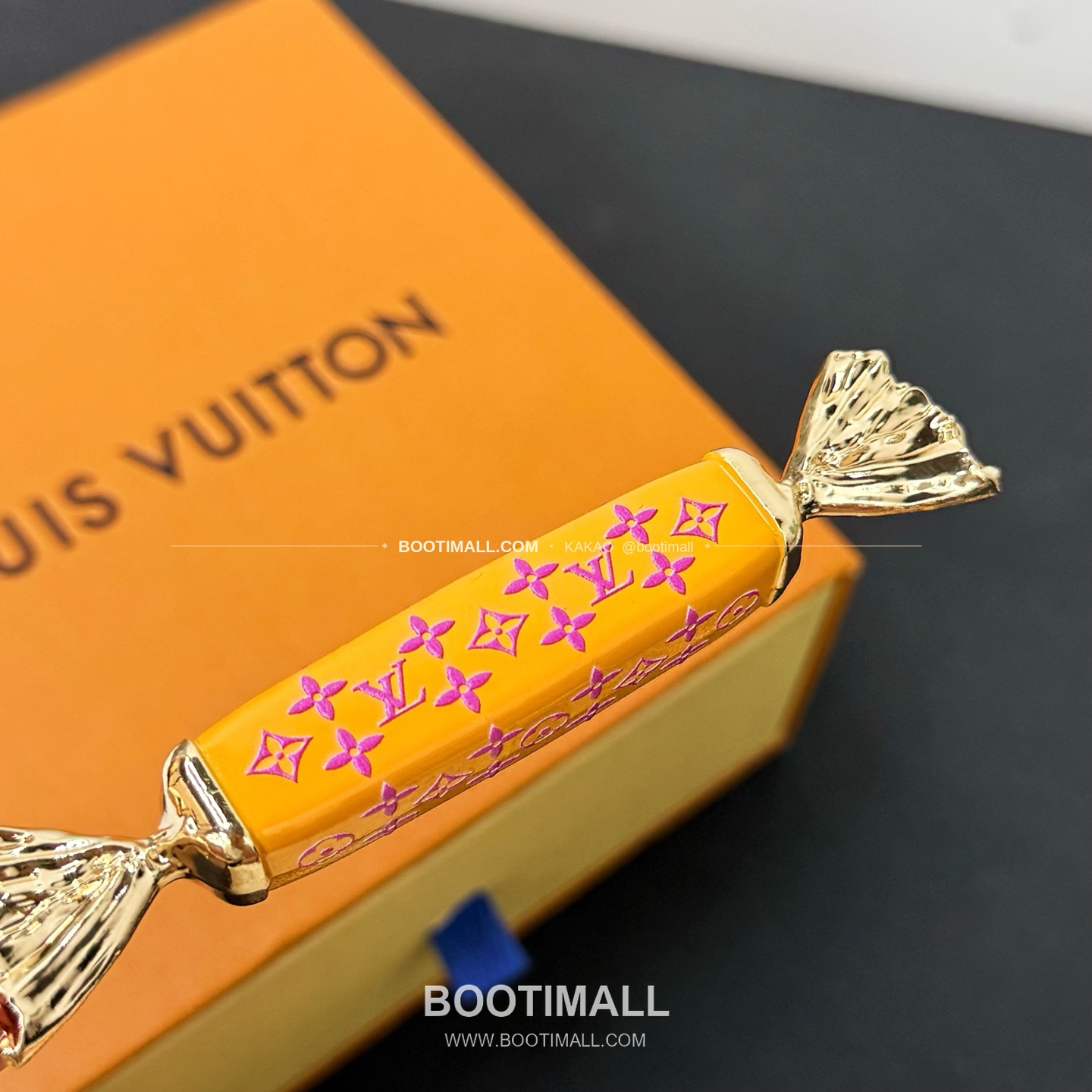 루이비통 LV Sweets 모노그램 캔버스 캔디 체인 참 Louis Vuitton LV Sweets Monogram Canvas Candy Chain Charm M02560 15