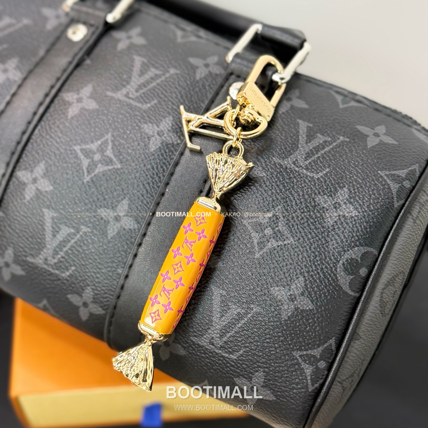 루이비통 LV Sweets 모노그램 캔버스 캔디 체인 참 Louis Vuitton LV Sweets Monogram Canvas Candy Chain Charm M02560 17