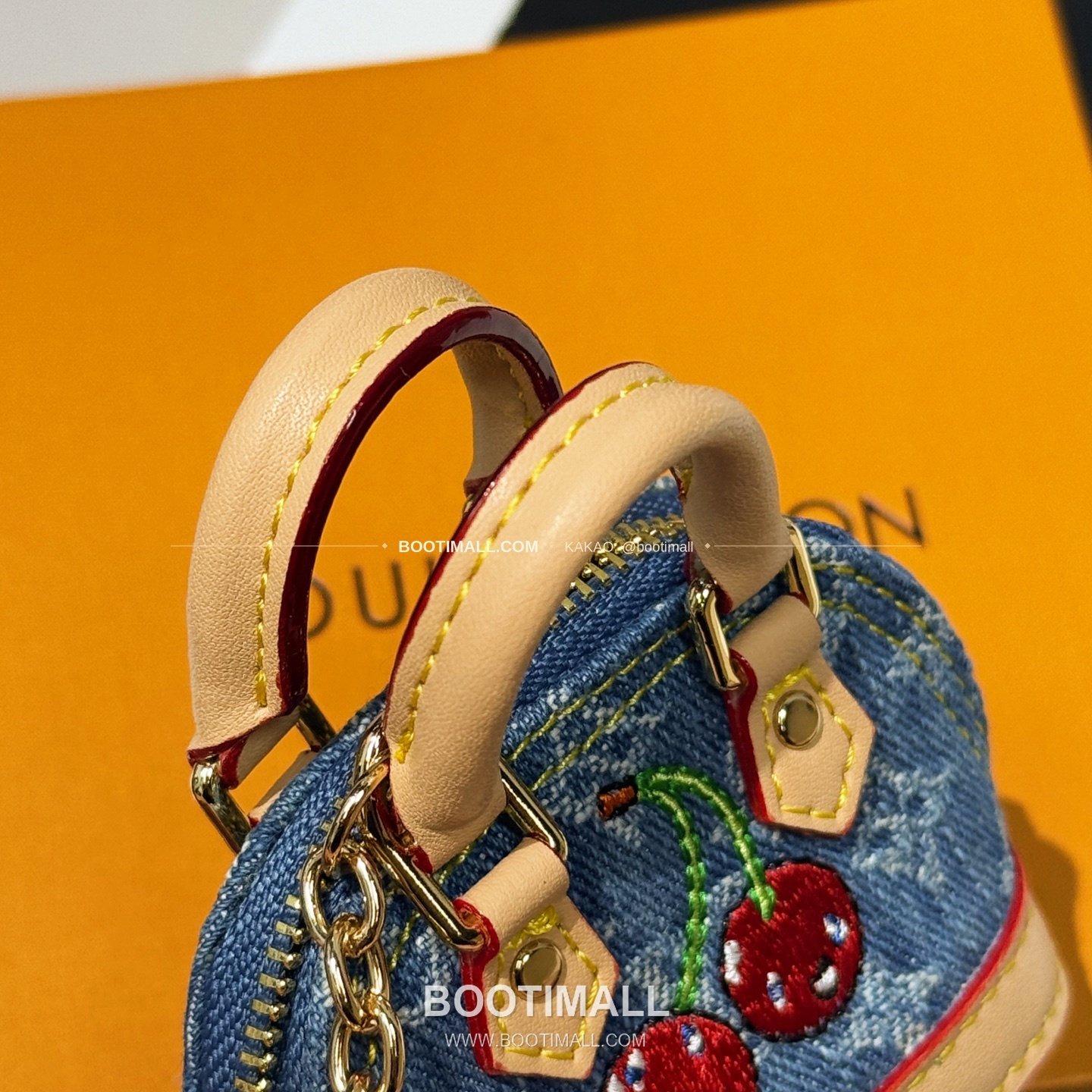 루이비통 Micro Alma Vernis 모노그램 페이턴트 레더 체인 참 Louis Vuitton Micro Alma Vernis Monogram Patent Leather Chain Charm M02570 17