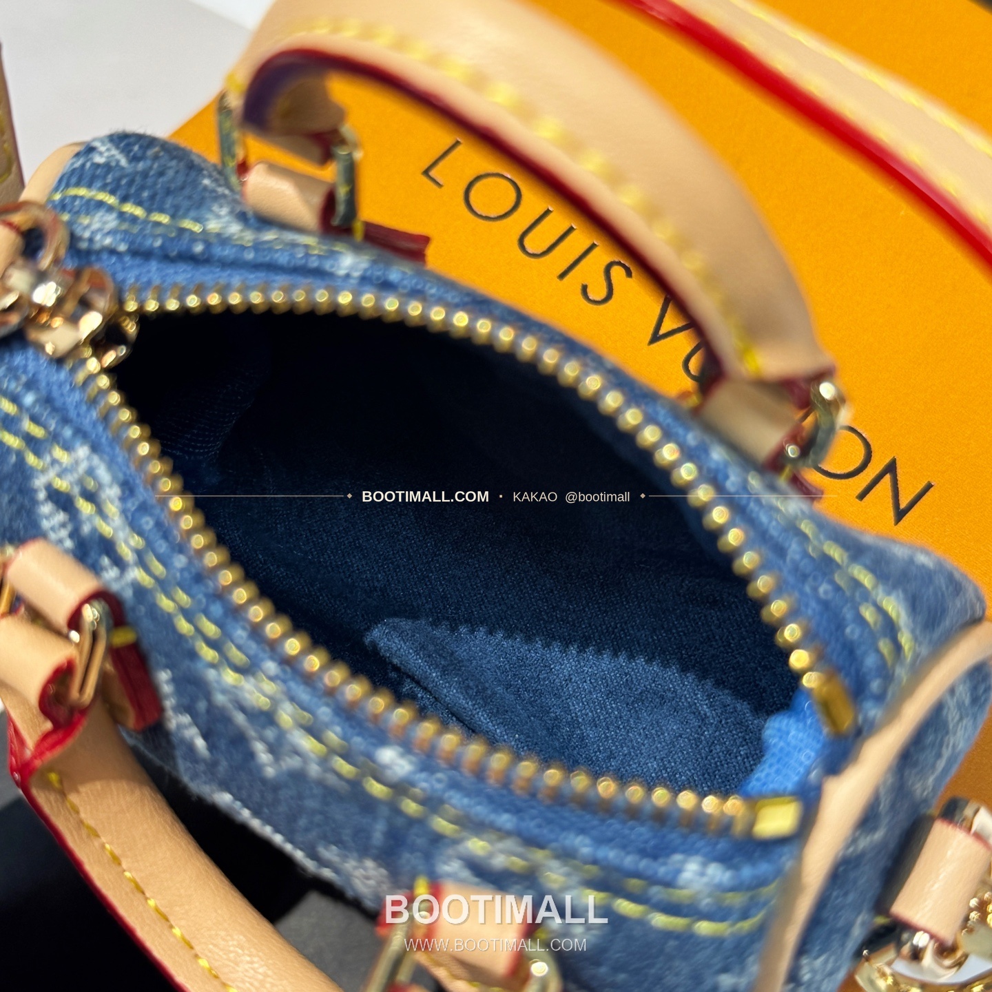 루이비통 LV x TM Micro Speedy 데님 체리 자수 체인 참 Louis Vuitton LV x TM Micro Speedy Denim Cherry Embroidery Chain Charm M02535 18