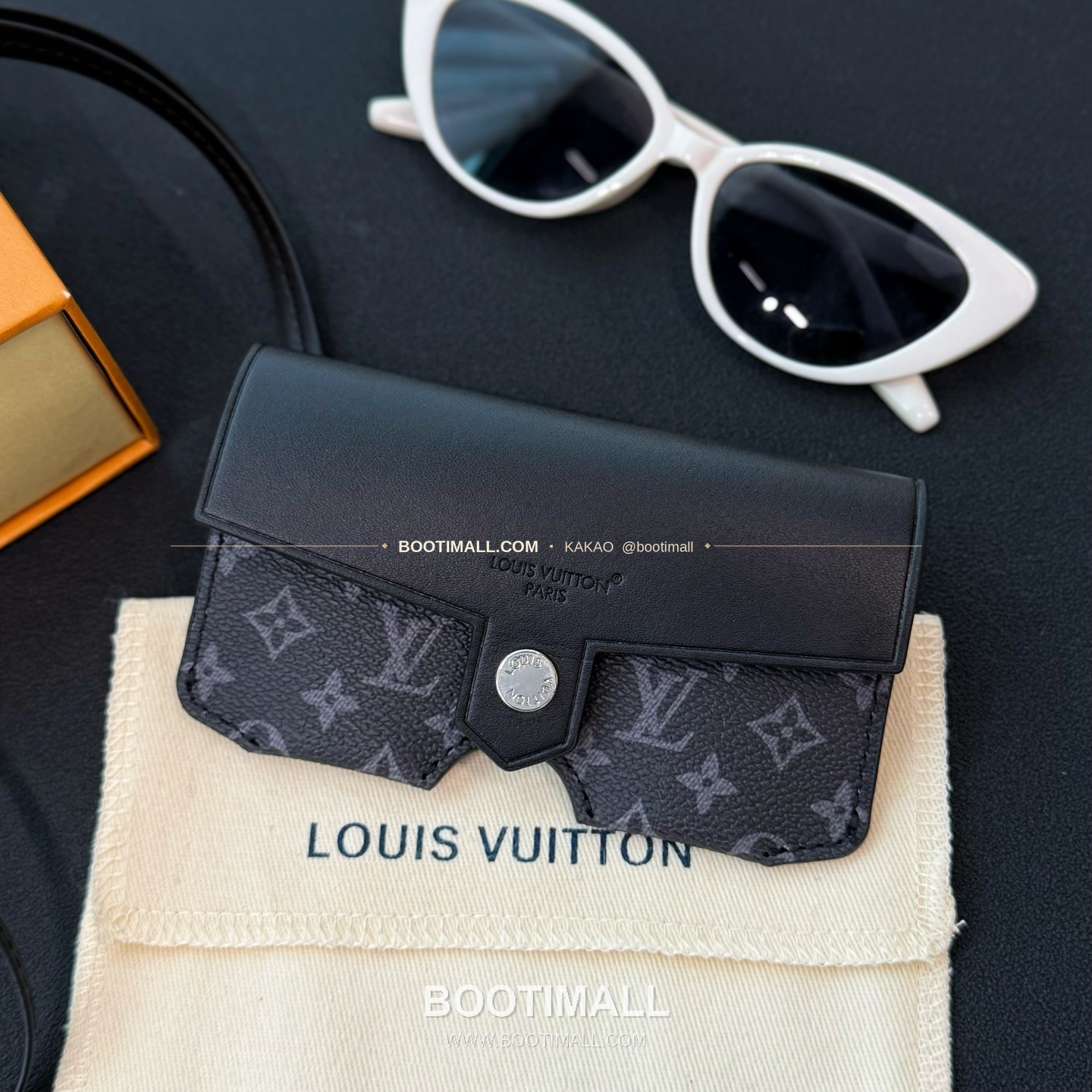 루이비통 모노그램 코팅 캔버스 레더 아이웨어 파우치 Louis Vuitton Monogram Coated Canvas Leather Eyewear Pouch M02580 3